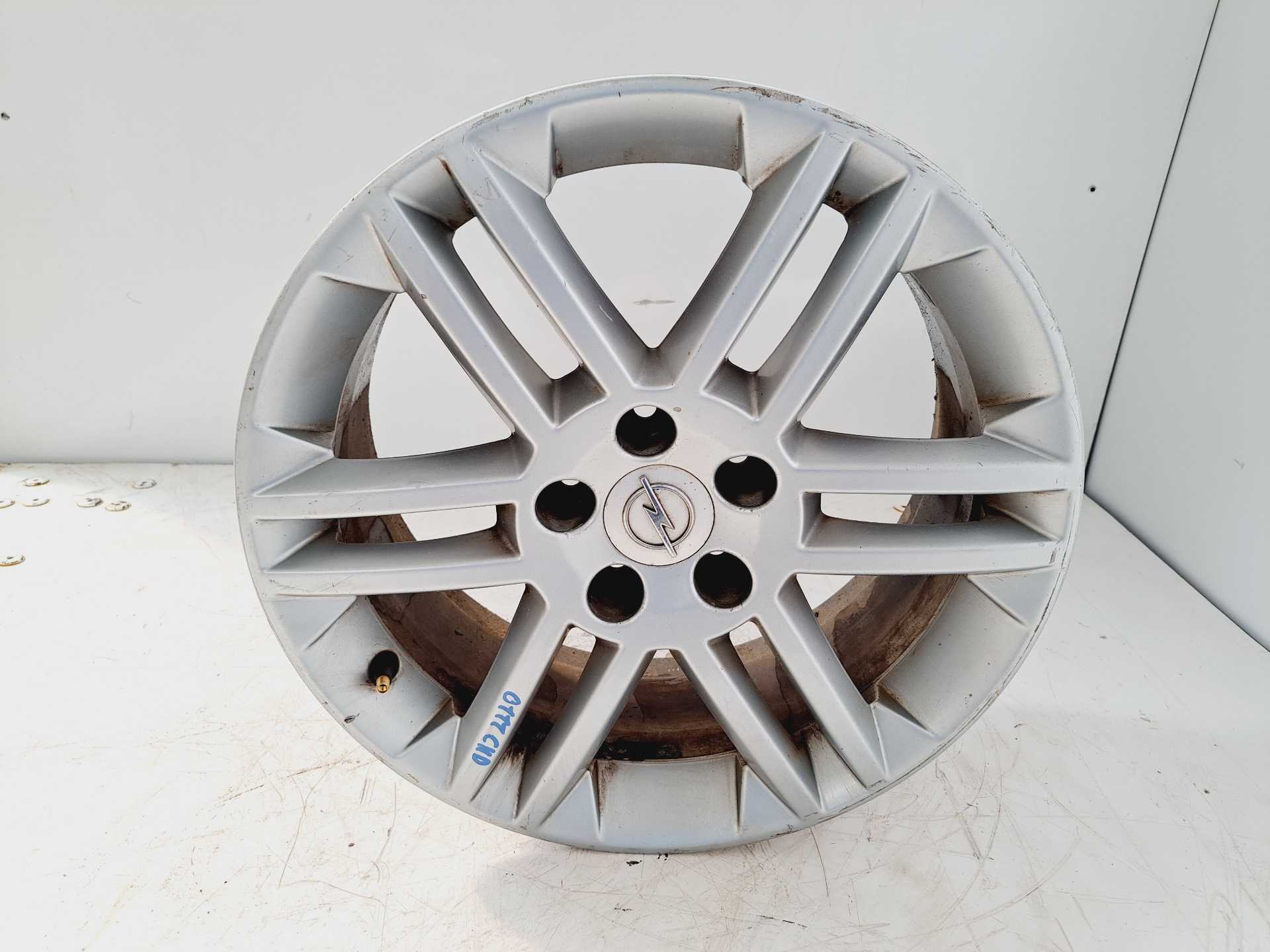 Recambio de llanta para opel vectra c berlina referencia OEM IAM R17  