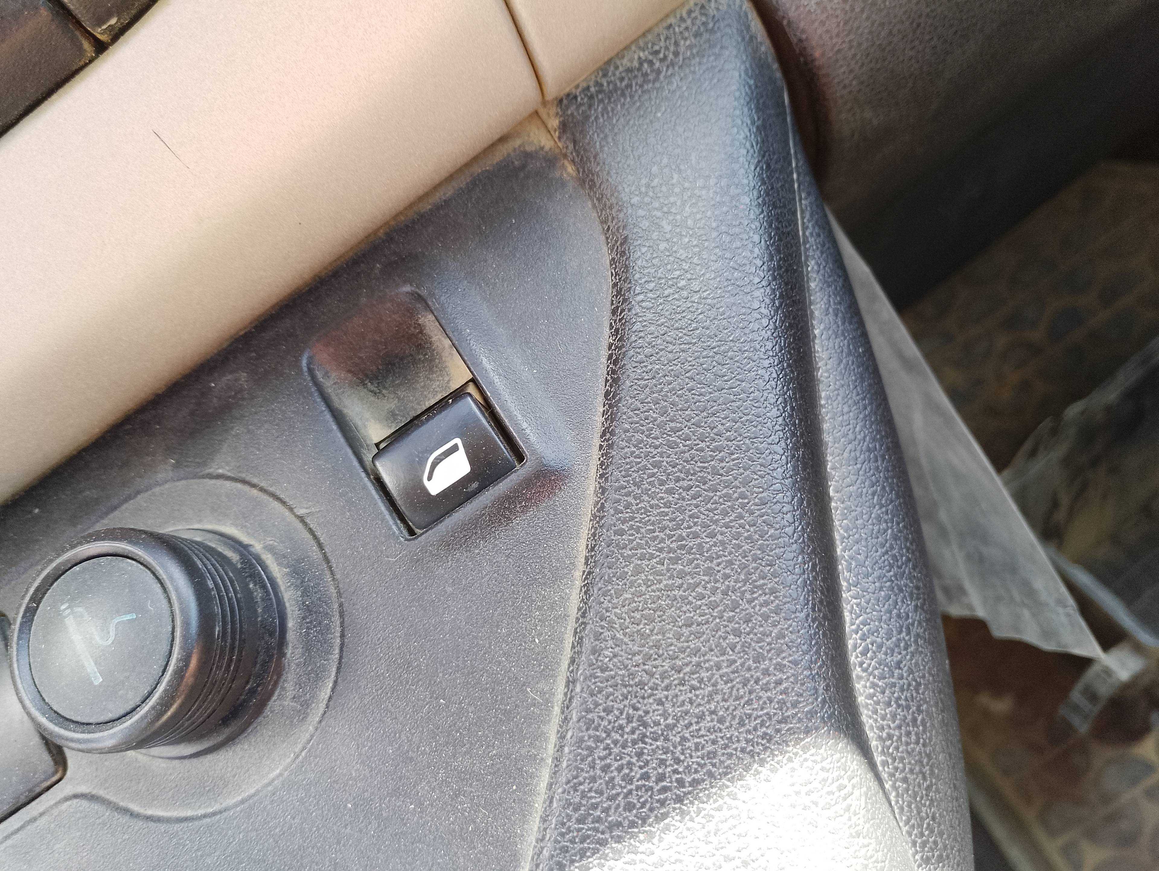 Recambio de mando elevalunas delantero derecho para citroën berlingo station wagon xtr referencia OEM IAM   