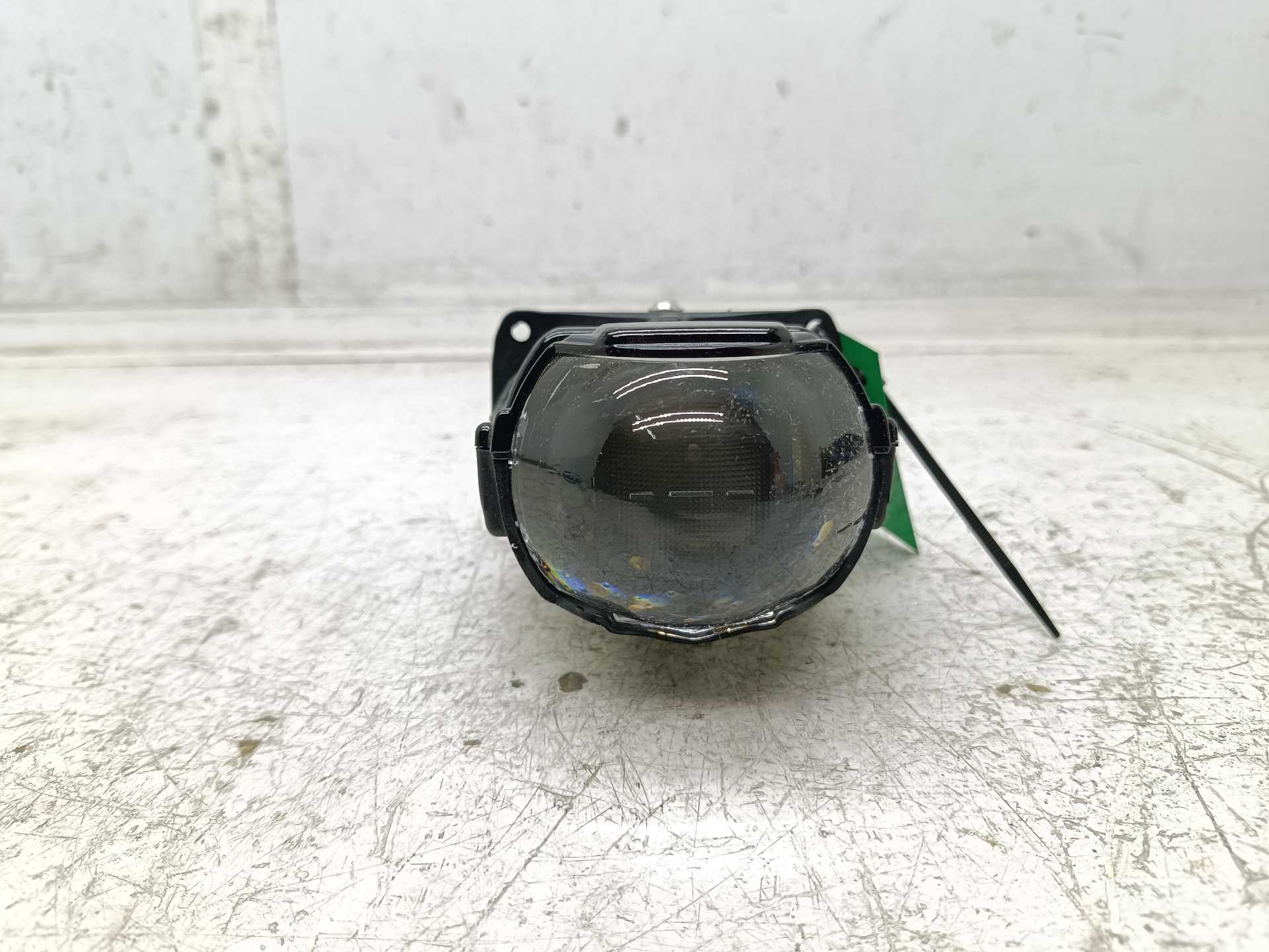 Recambio de faro derecho para volkswagen t-roc advance r-line referencia OEM IAM 90120589  