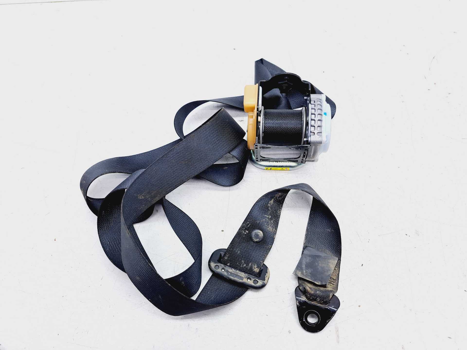 Recambio de cinturon seguridad trasero izquierdo para renault kadjar bose edition referencia OEM IAM 888419687R  