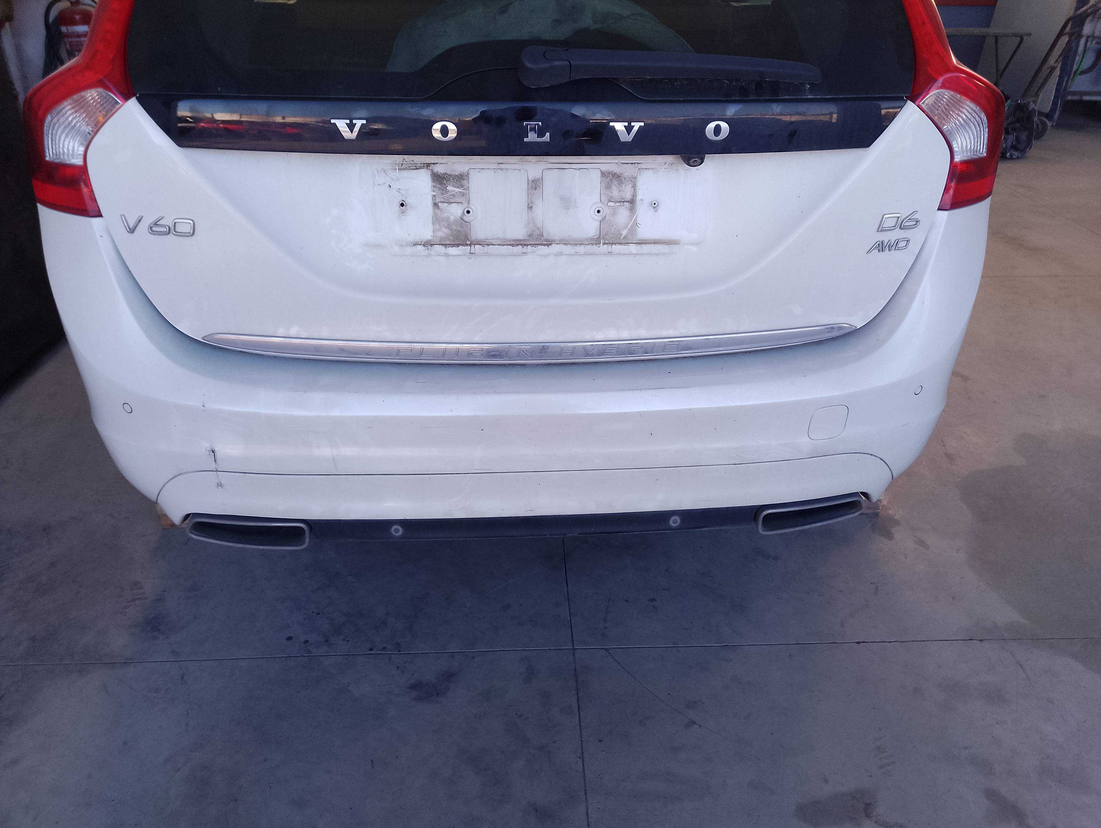 Recambio de paragolpes trasero para volvo v60 kombi plug-in hybrid awd referencia OEM IAM   