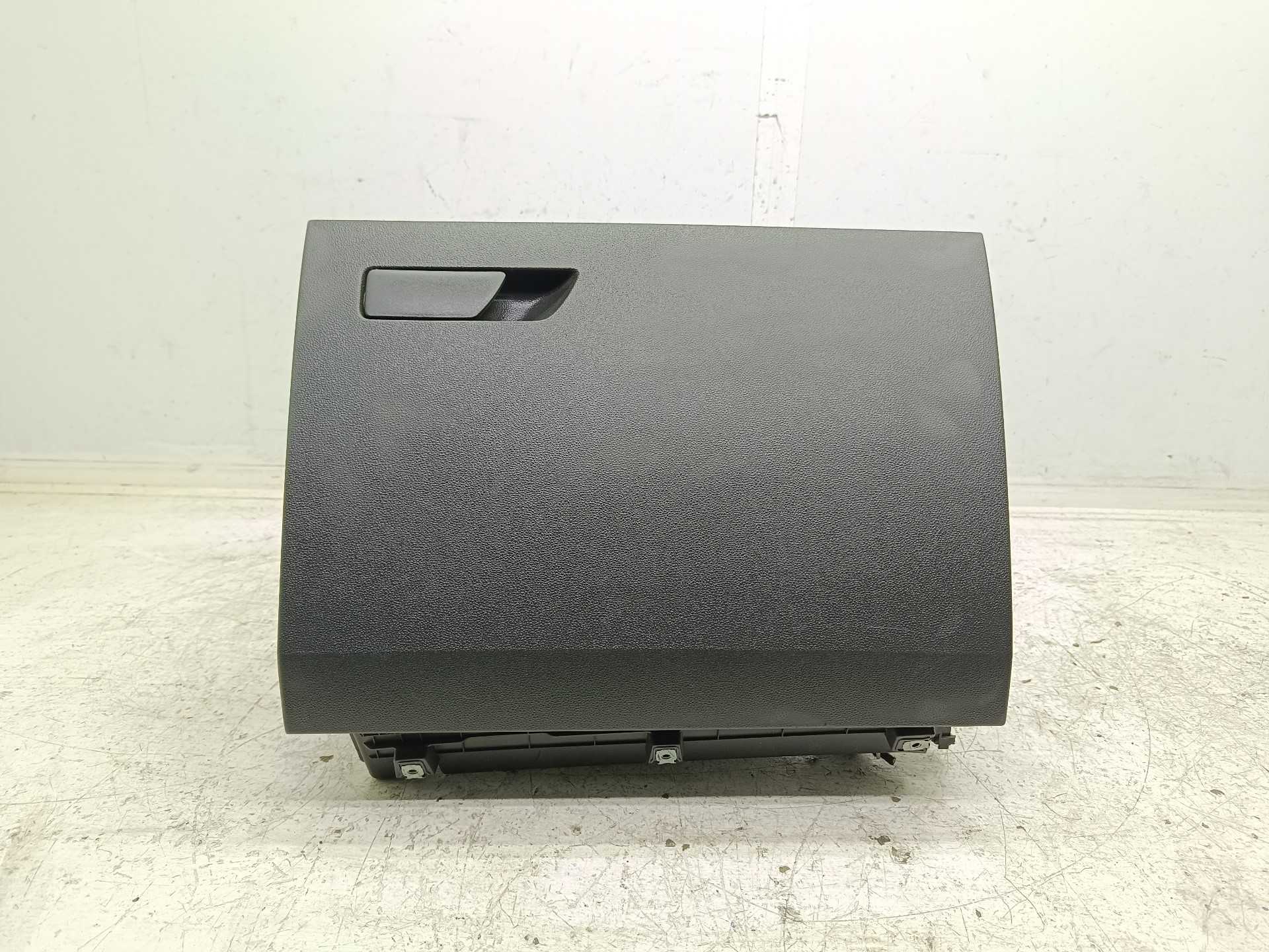 Recambio de guantera para seat leon st (5f8) reference referencia OEM IAM 5F1857095  