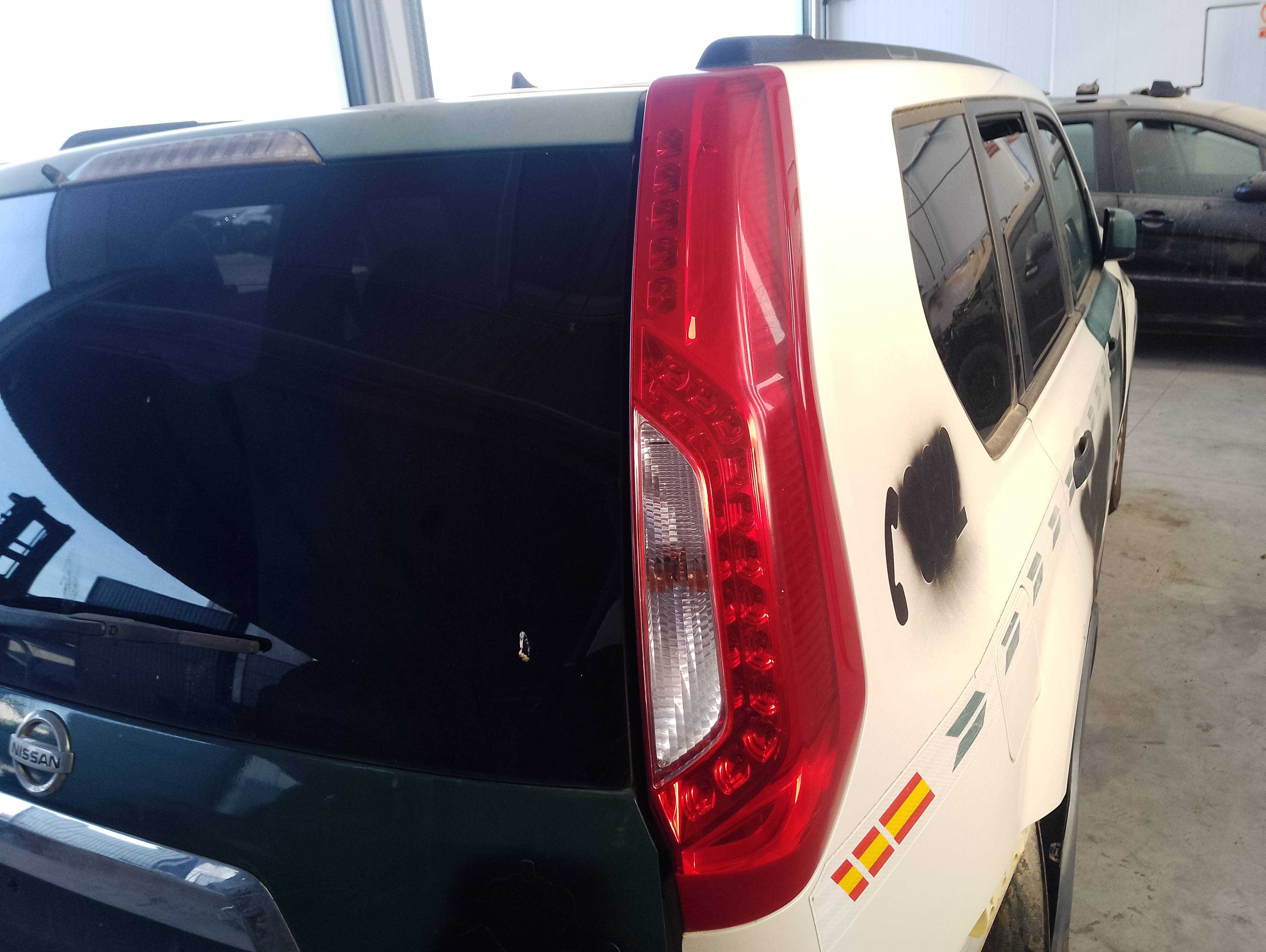 Recambio de piloto trasero derecho para nissan x-trail (t31) le referencia OEM IAM   