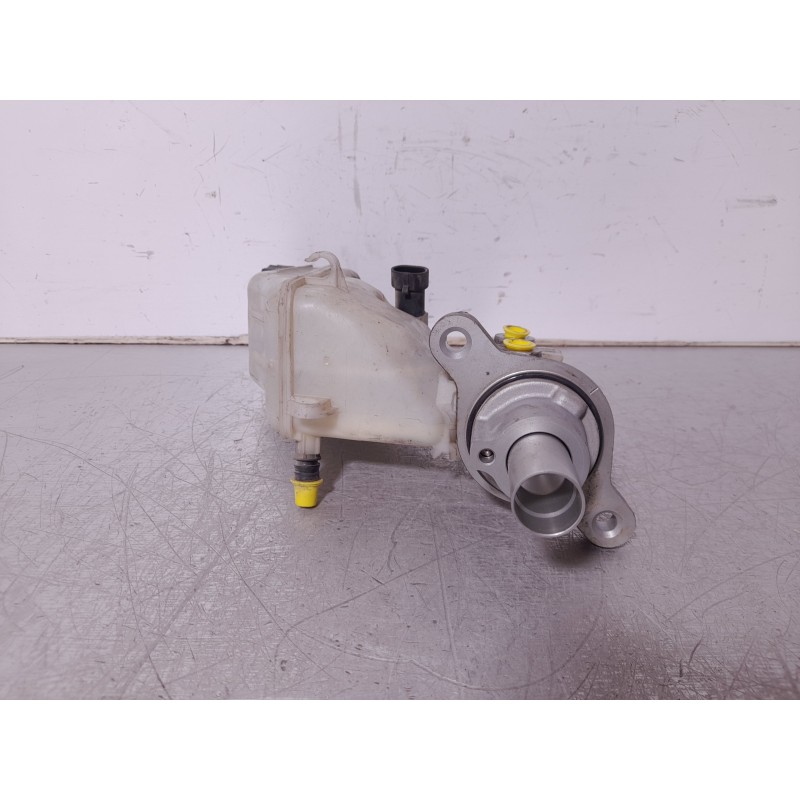 Recambio de bomba freno para opel corsa d 1.3 16v cdti referencia OEM IAM 204Y21766  