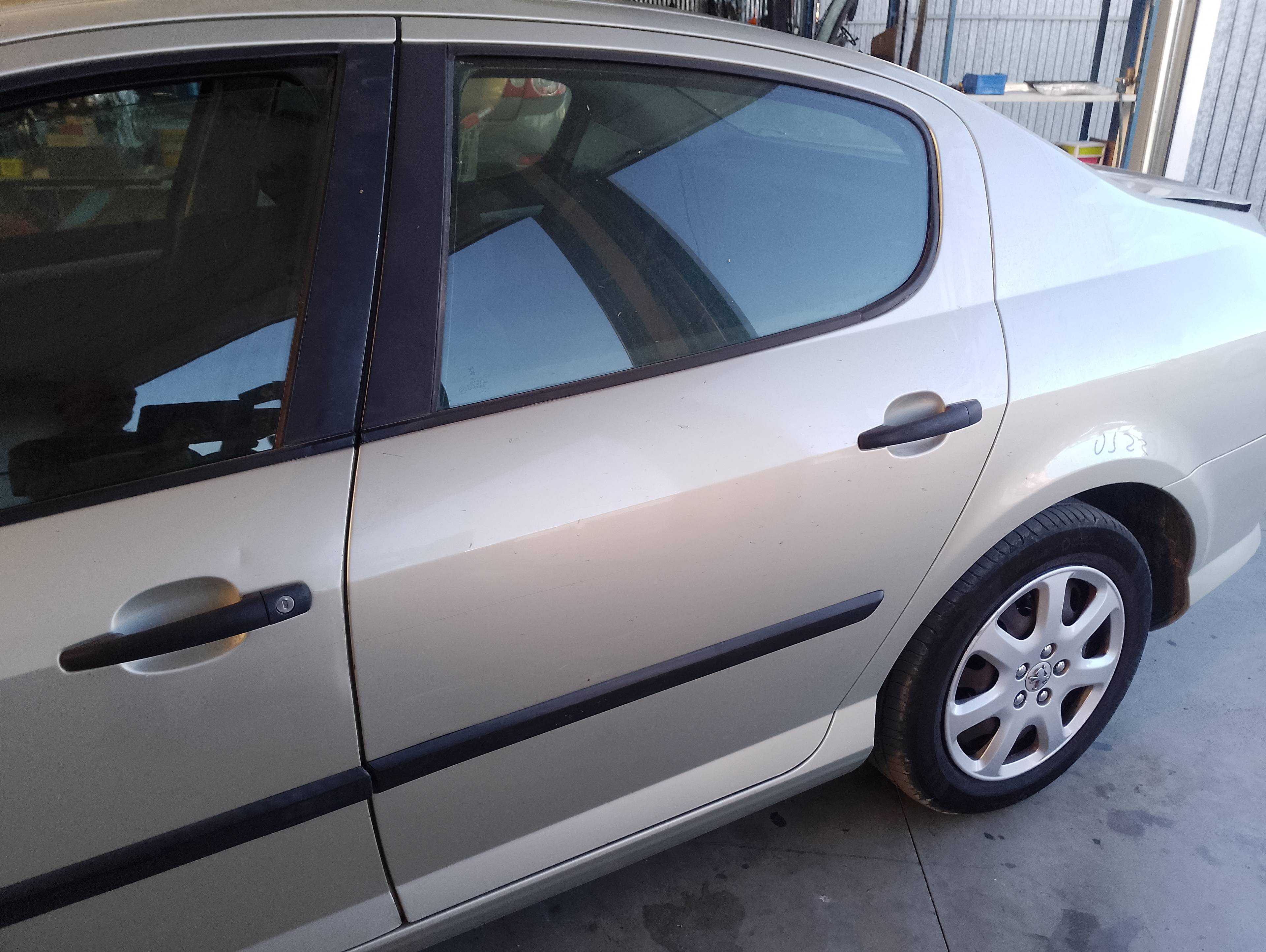 Recambio de puerta trasera izquierda para peugeot 407 sr confort referencia OEM IAM   