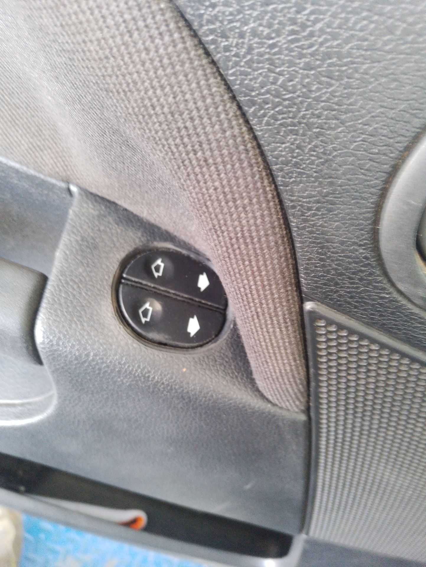 Recambio de mando elevalunas delantero izquierdo para ford fiesta vi (cb1, ccn) 1.0 ecoboost referencia OEM IAM   