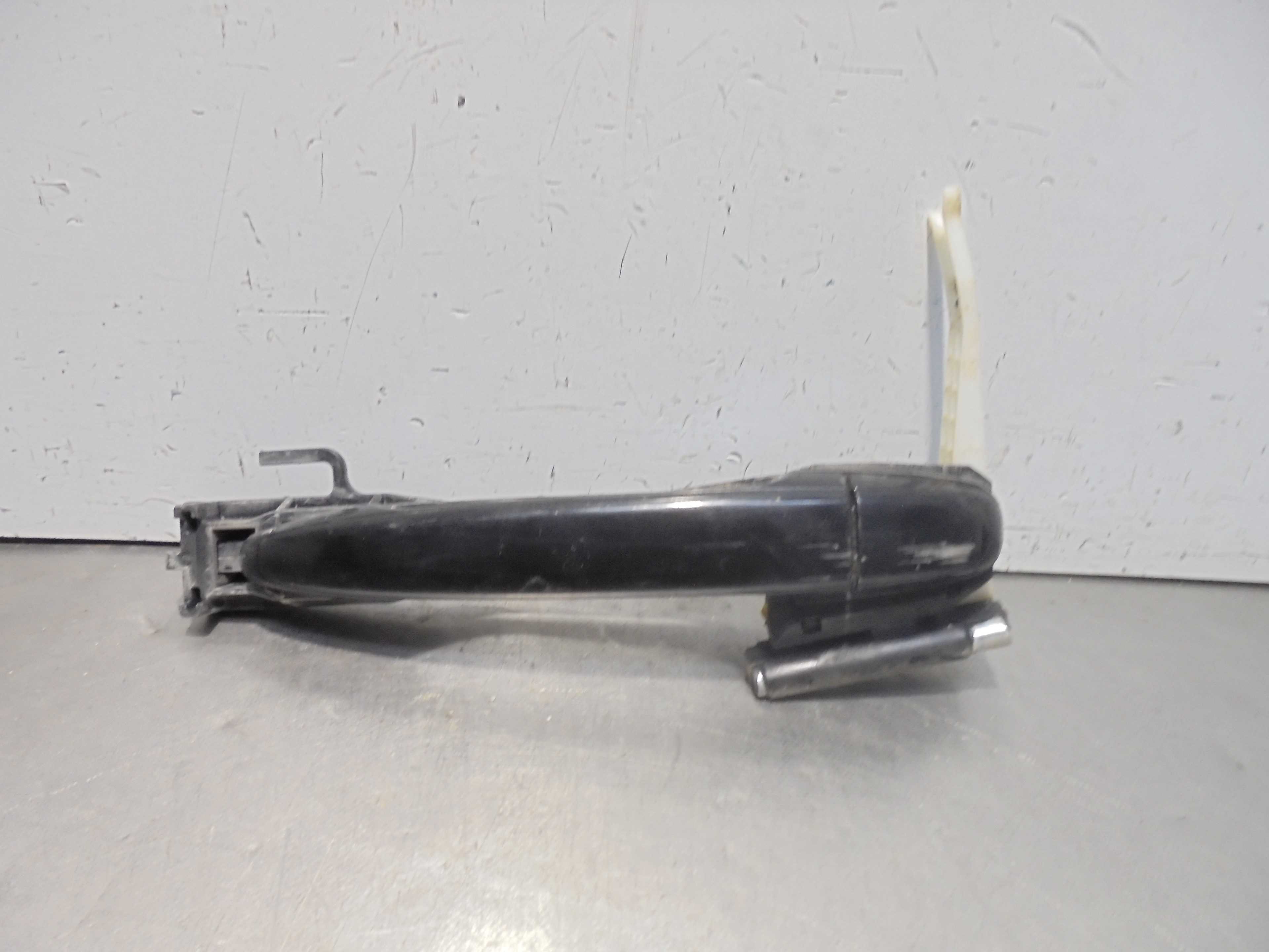 Recambio de maneta exterior trasera derecha para toyota land cruiser (j12) 3.0 turbodiesel referencia OEM IAM   