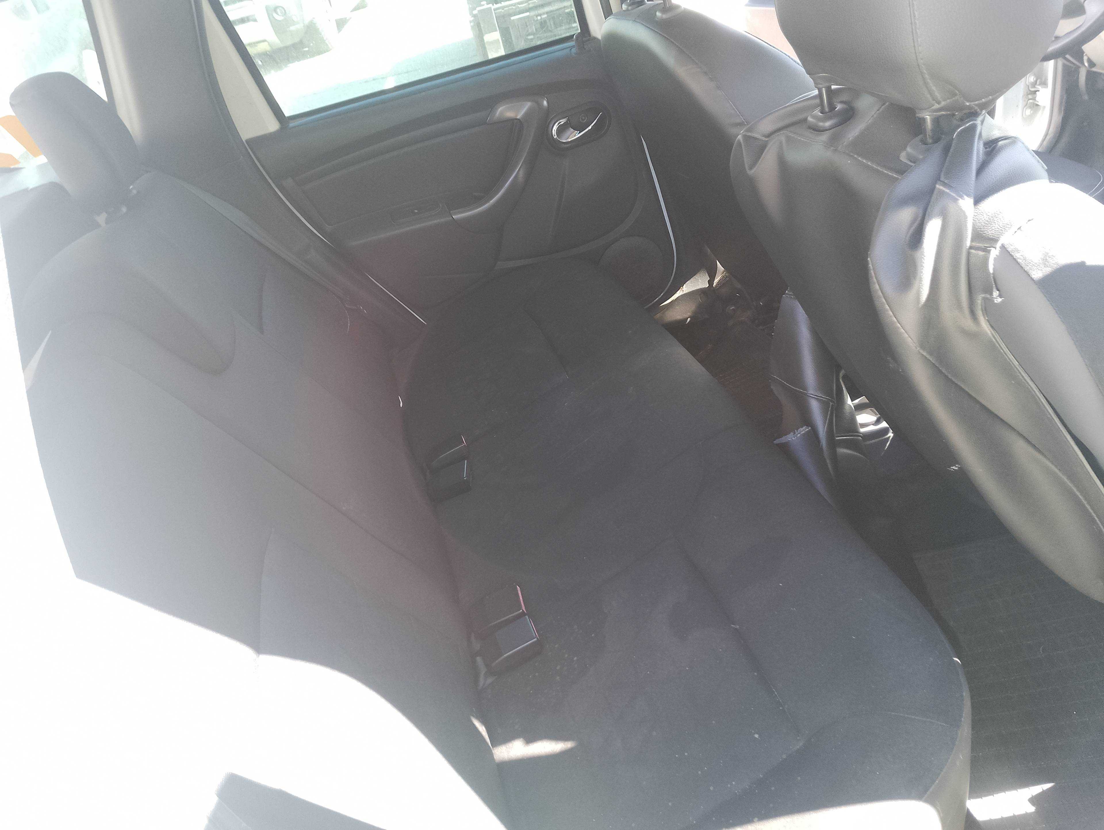 Recambio de asientos traseros para dacia duster ambiance 4x2 referencia OEM IAM   