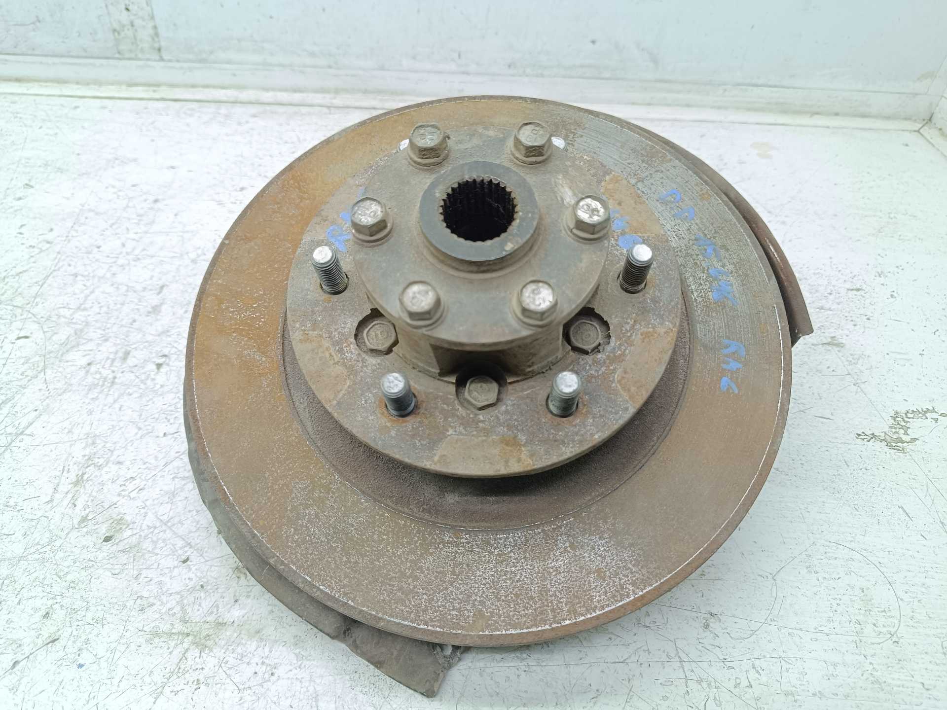 Recambio de mangueta delantera derecha para mitsubishi montero sport (k90) 2.5 td gls referencia OEM IAM   
