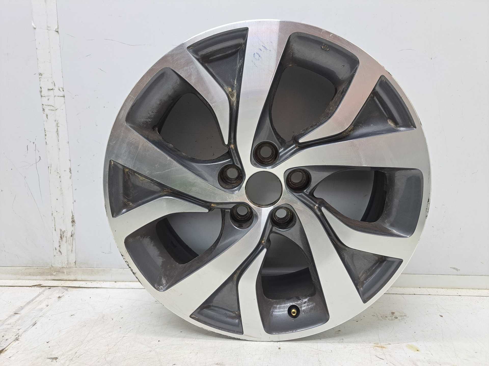 Recambio de llanta para citroën c4 aircross attraction referencia OEM IAM R18  