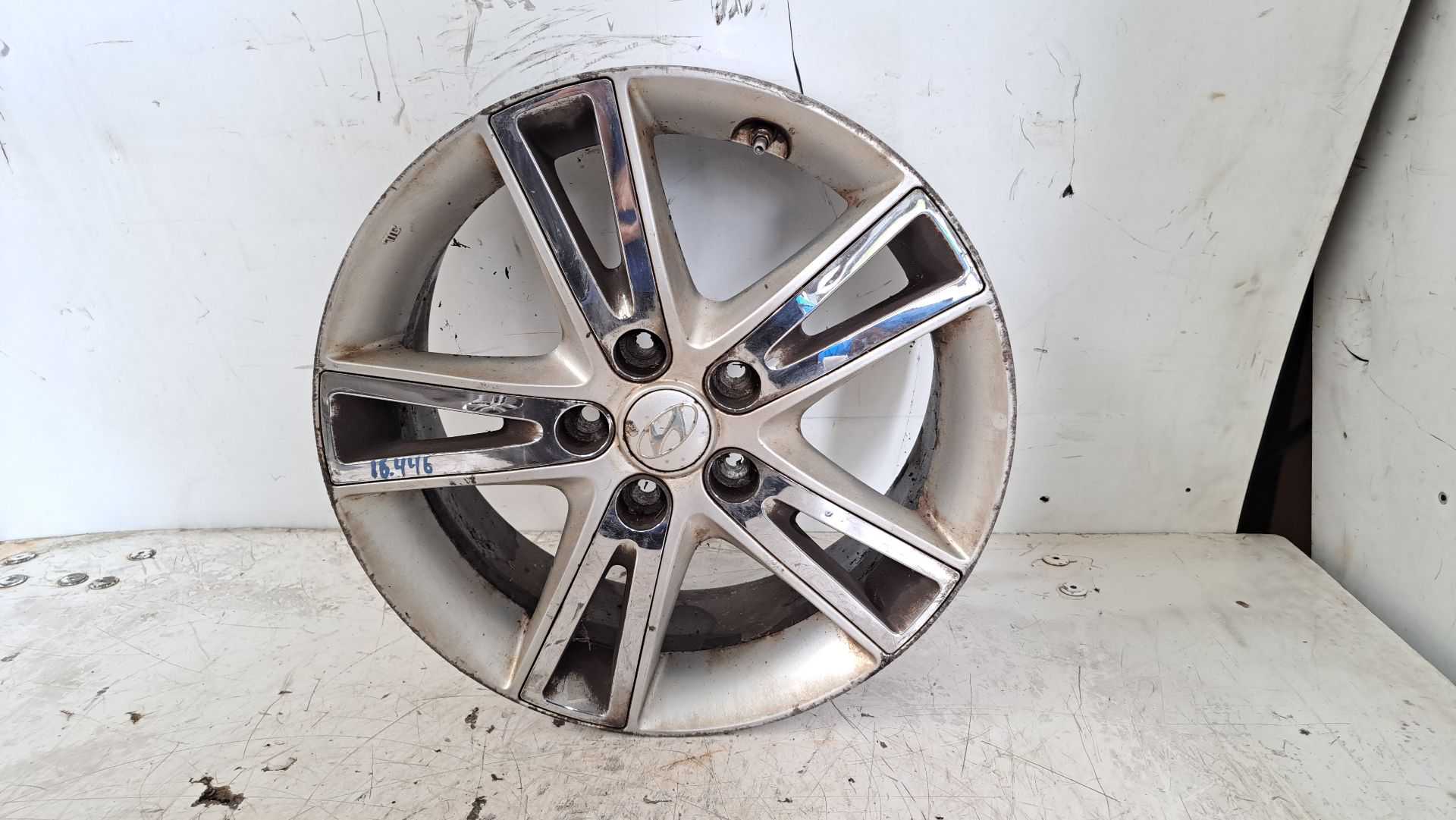 Recambio de llanta para hyundai i30 2.0 crdi cat referencia OEM IAM r17 529102l360 