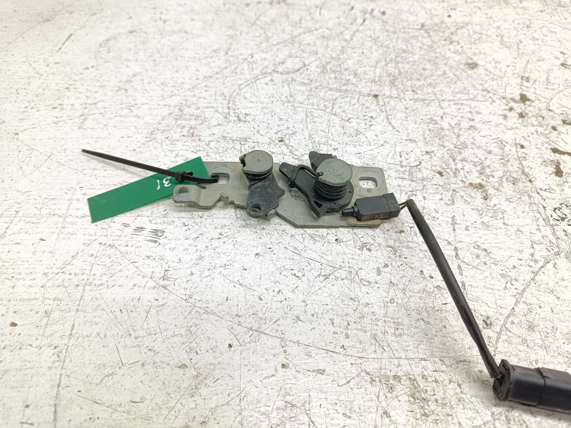 Recambio de cerradura capo para opel vivaro furgón l express referencia OEM IAM   