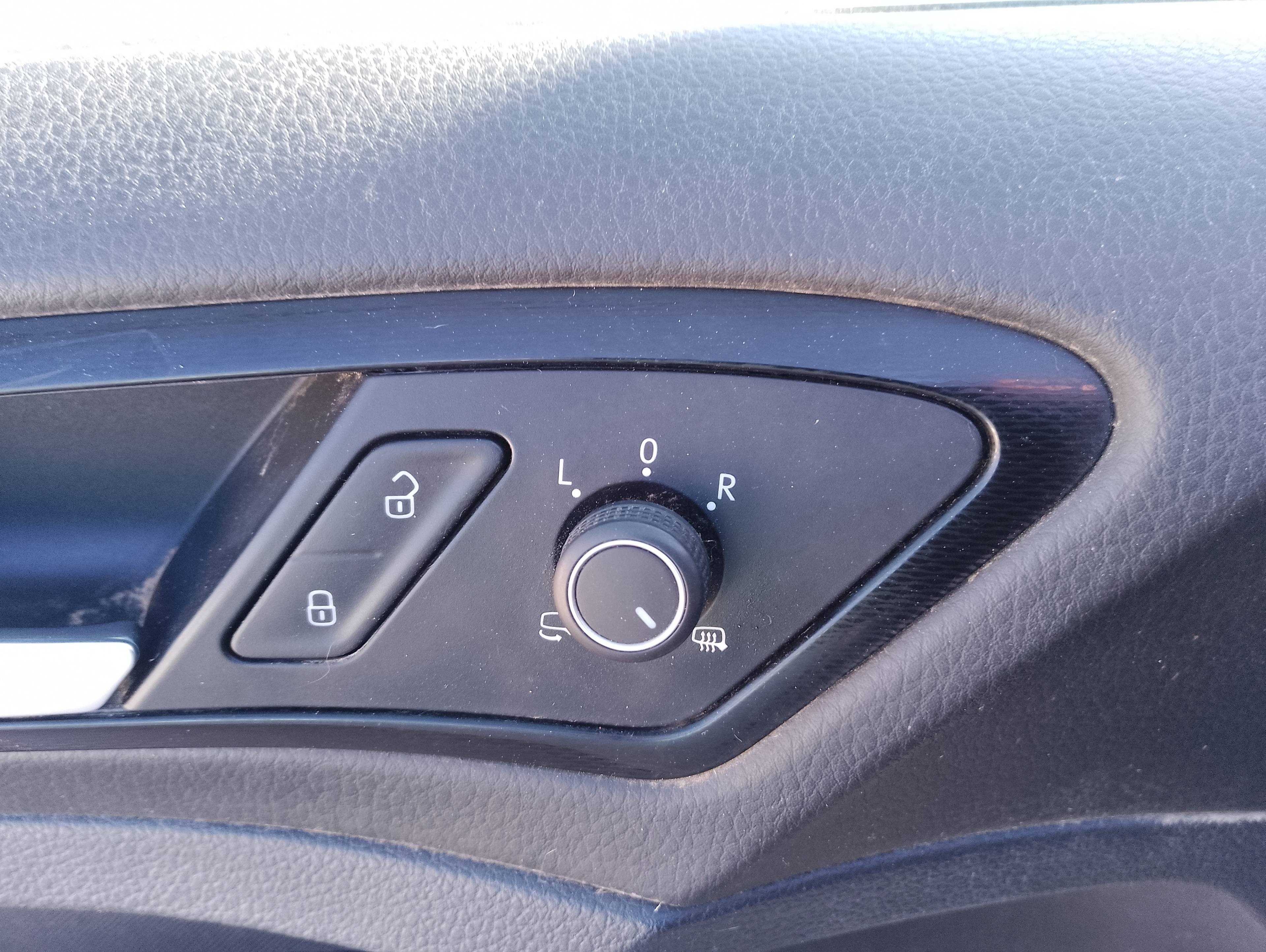 Recambio de mando retrovisor para volkswagen golf vii lim. 2.0 tsi referencia OEM IAM   
