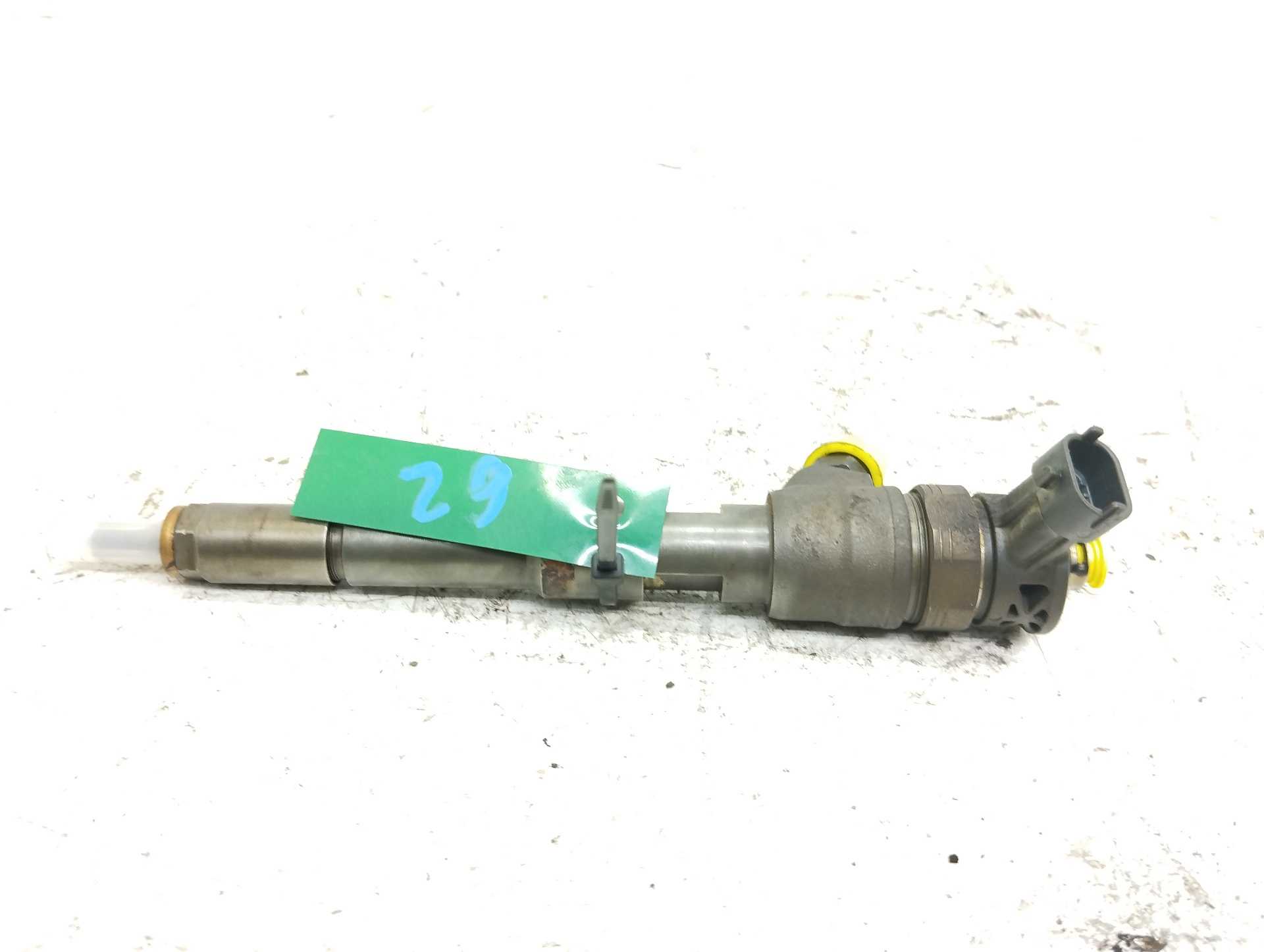 Recambio de inyector para renault kangoo expression referencia OEM IAM H8201108033 0445110485 