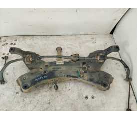 Recambio de cuna motor para kia sportage business 2wd referencia OEM IAM 624012Y630  