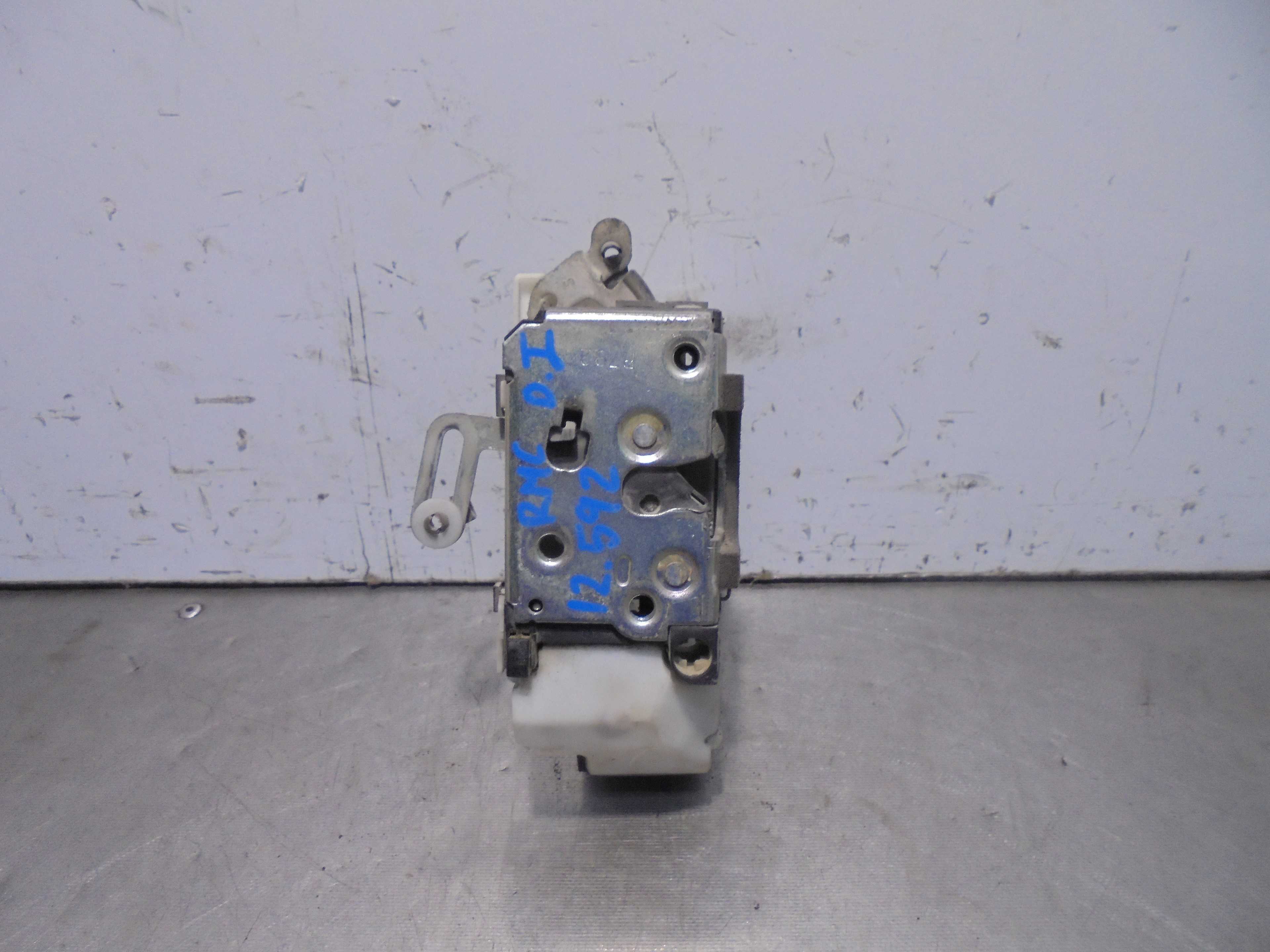 Recambio de cerradura puerta delantera izquierda para fiat punto berlina (188) 1.2 8v referencia OEM IAM   