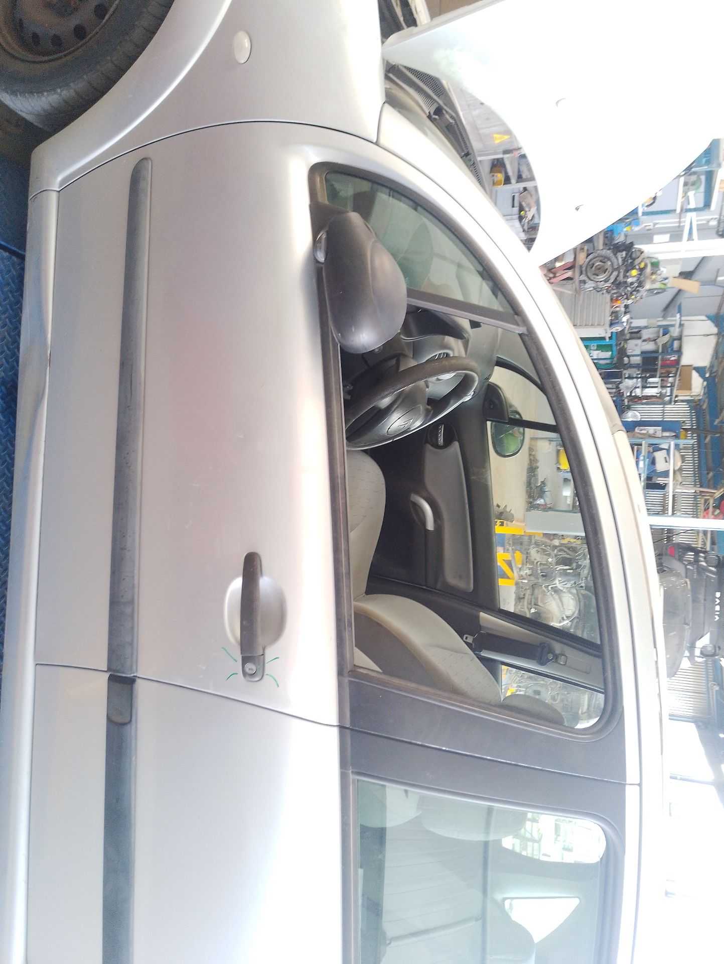 Recambio de puerta delantera izquierda para citroën c3 i (fc_, fn_) 1.4 hdi referencia OEM IAM 9002V1  