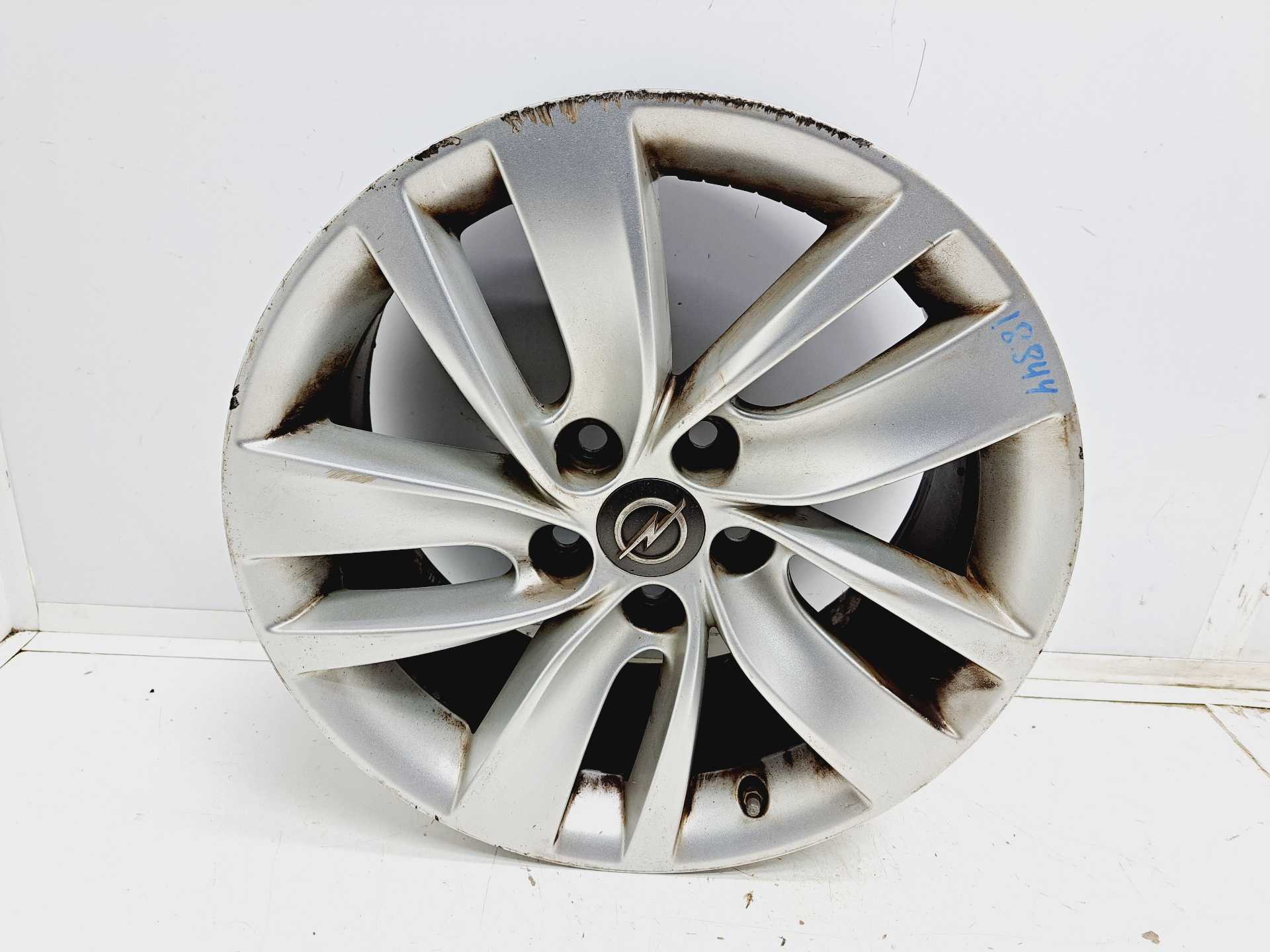 Recambio de llanta para opel insignia berlina selective referencia OEM IAM 0P065K3 R18 