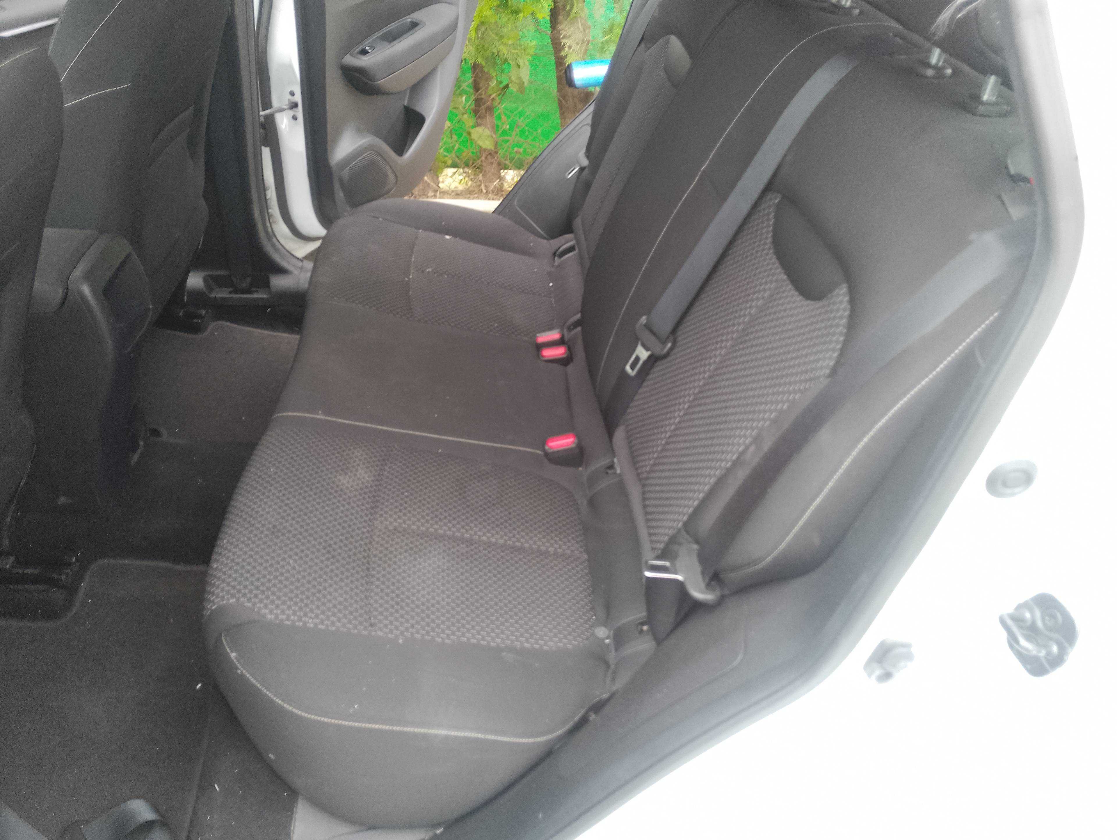 Recambio de asientos traseros para renault kadjar bose edition referencia OEM IAM   