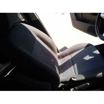 ASIENTO DELANTERO IZQUIERDO 