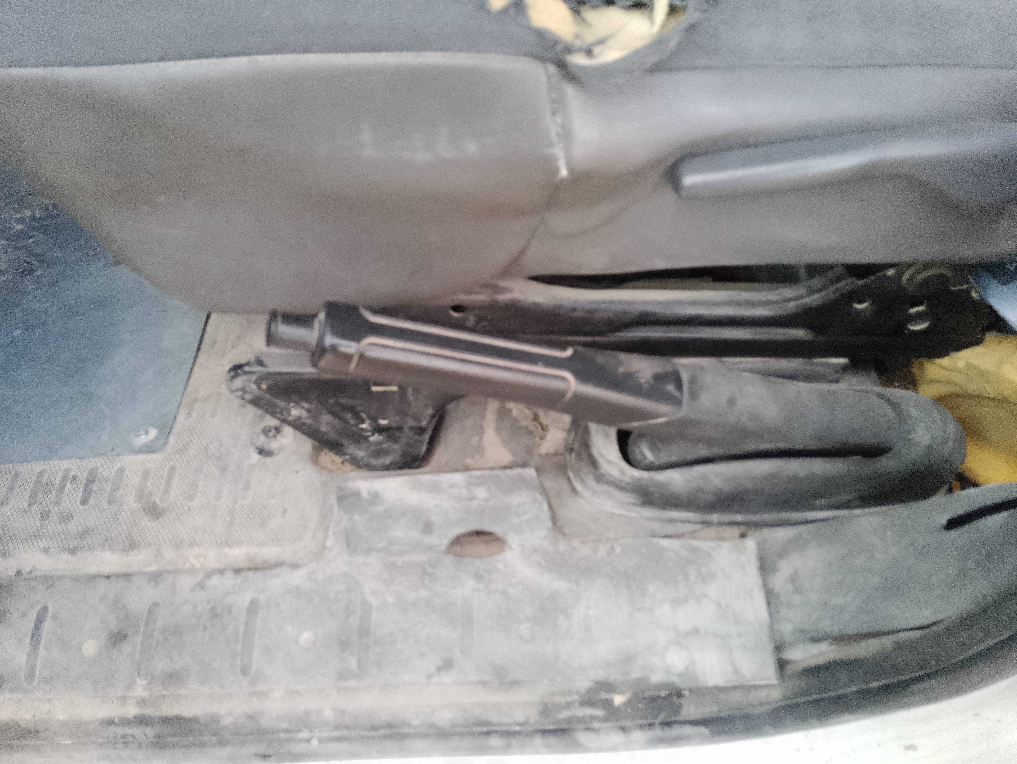 Recambio de palanca freno para citroën jumpy hdi 165 fap 29 l1h1 kasten referencia OEM IAM   
