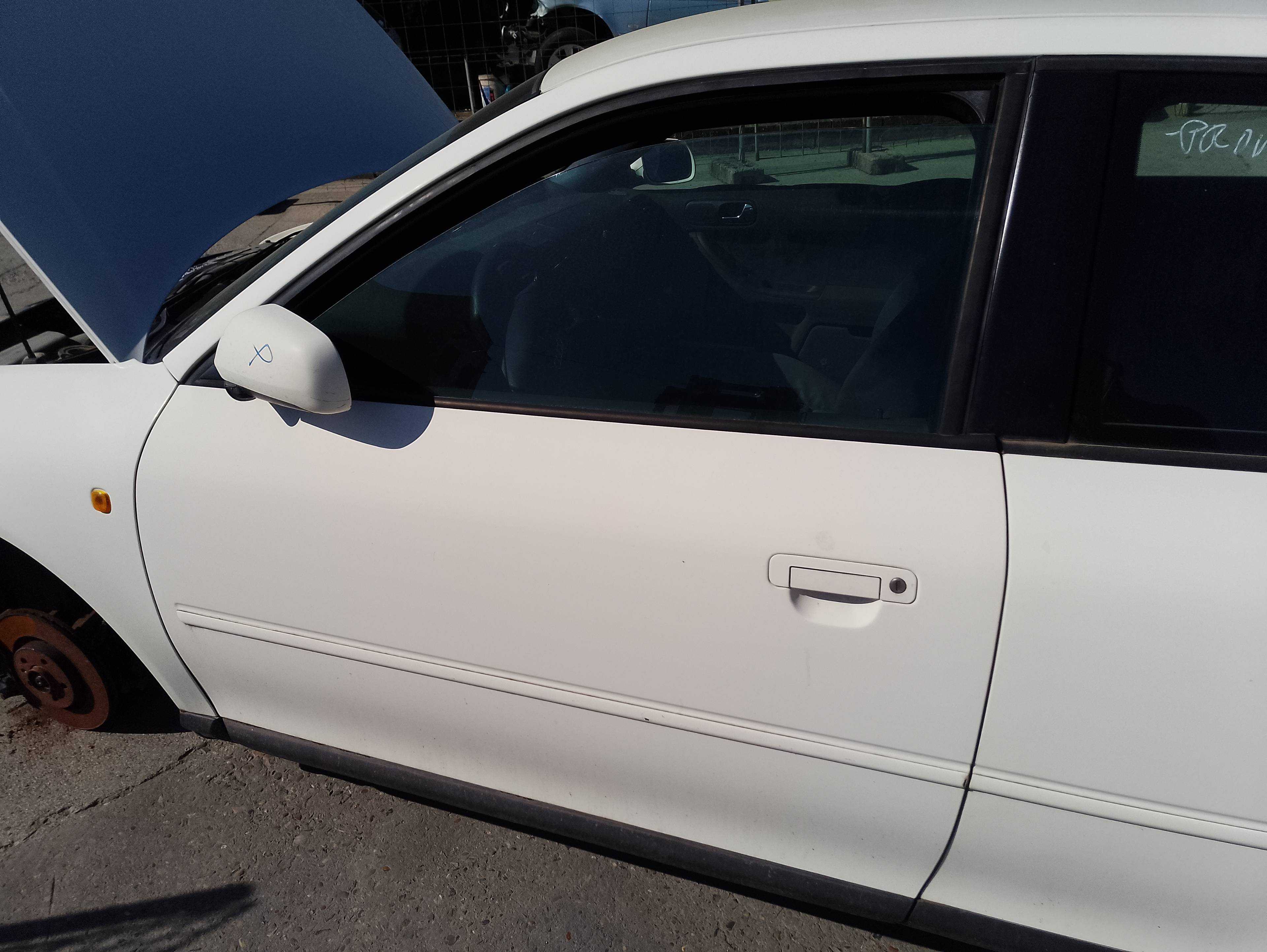 Recambio de puerta delantera derecha para audi a3 (8l) 1.8 ambiente referencia OEM IAM   