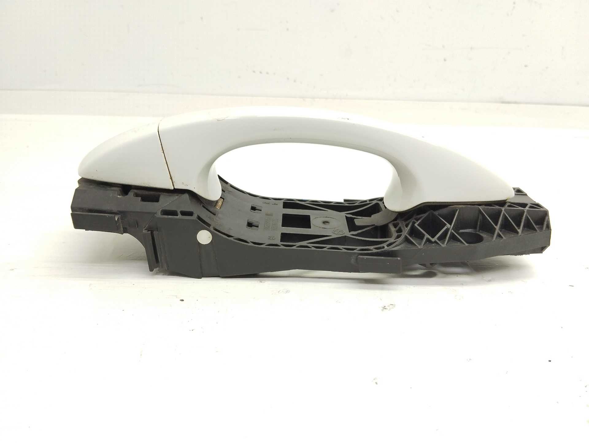 Recambio de maneta exterior delantera derecha para volkswagen golf vii lim. 2.0 tsi referencia OEM IAM 5N0839885H  