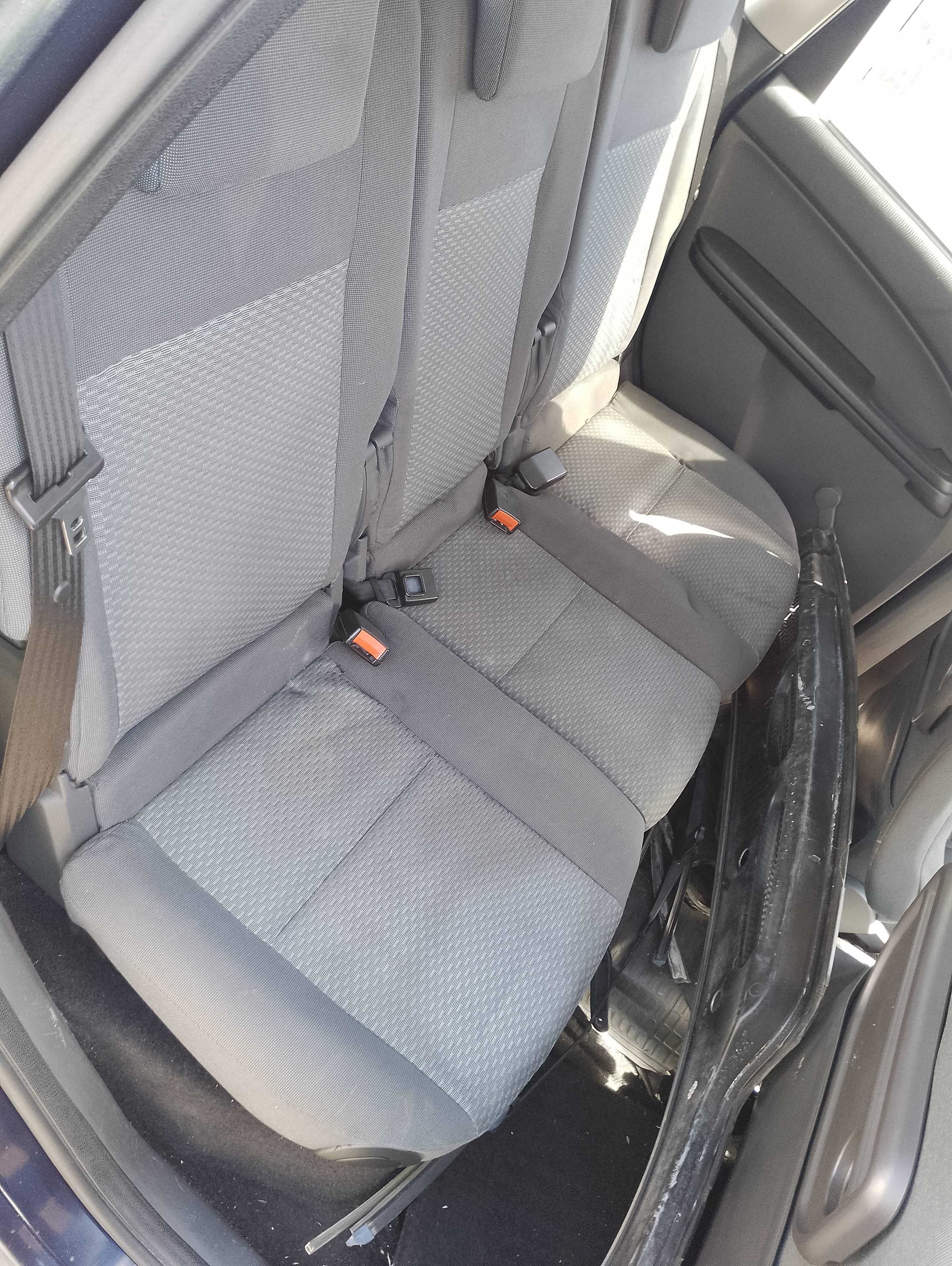Recambio de asientos traseros para ford focus c-max (cap) ambiente (d) referencia OEM IAM   