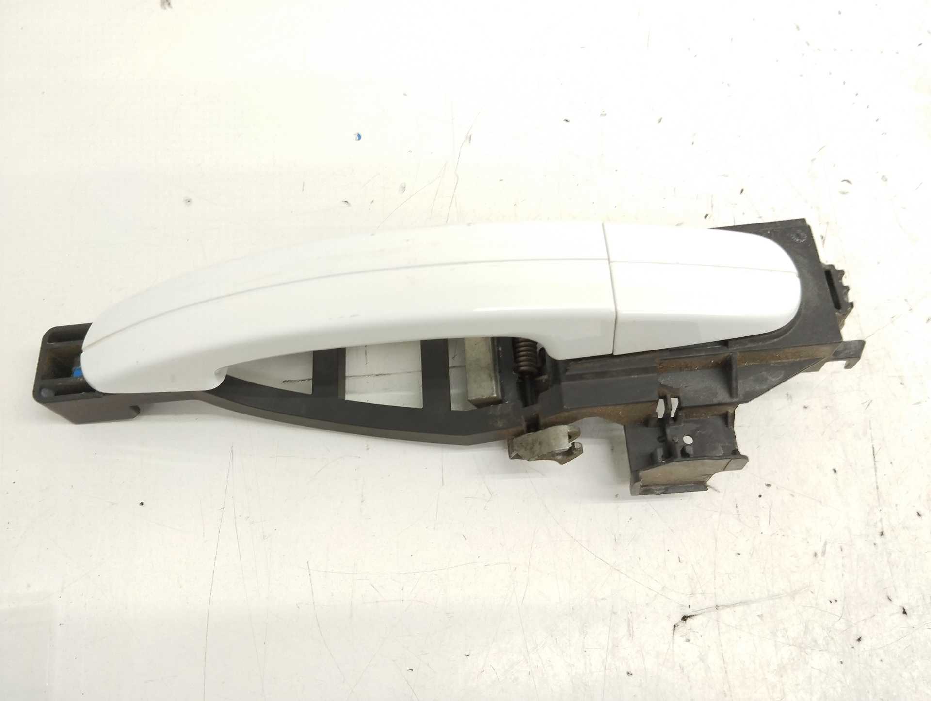 Recambio de maneta exterior trasera derecha para ford c-max titanium referencia OEM IAM 3M51R224A36  