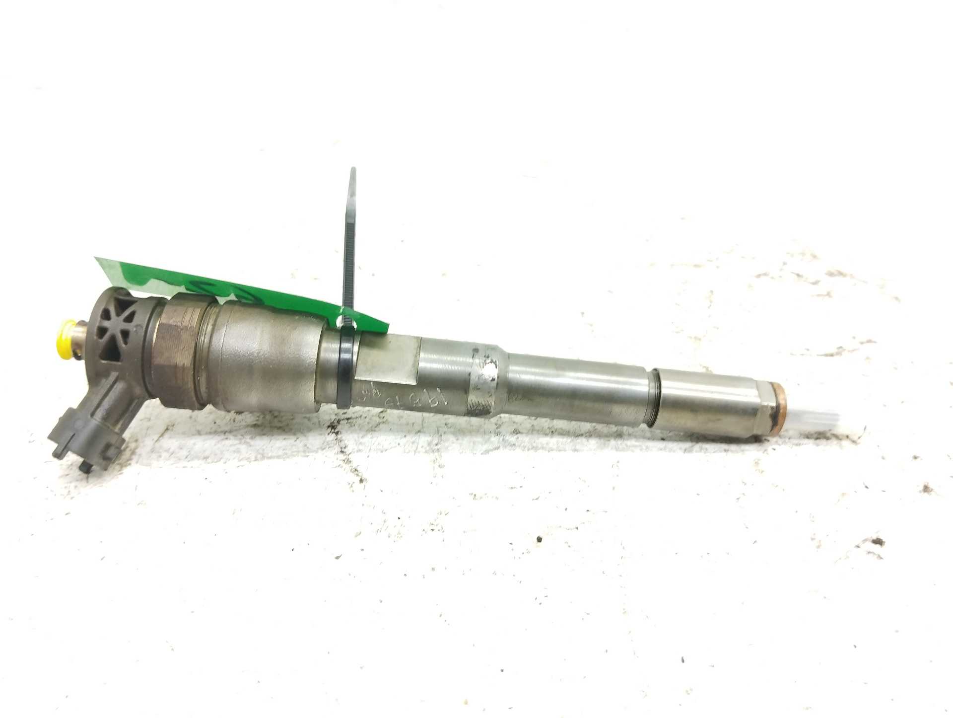 Recambio de inyector para renault kangoo expression referencia OEM IAM H8201108033 0445110485 