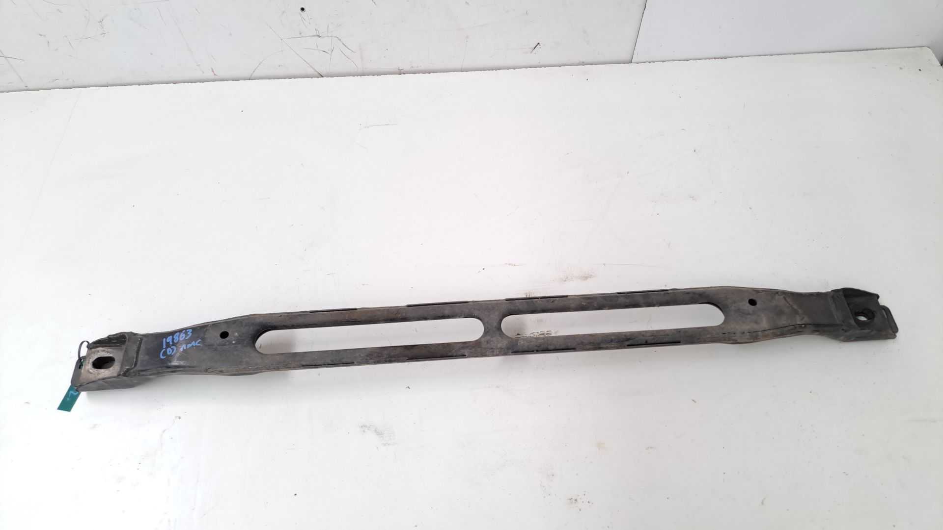 Recambio de refuerzo paragolpes delantero para volvo v60 kombi plug-in hybrid awd referencia OEM IAM   