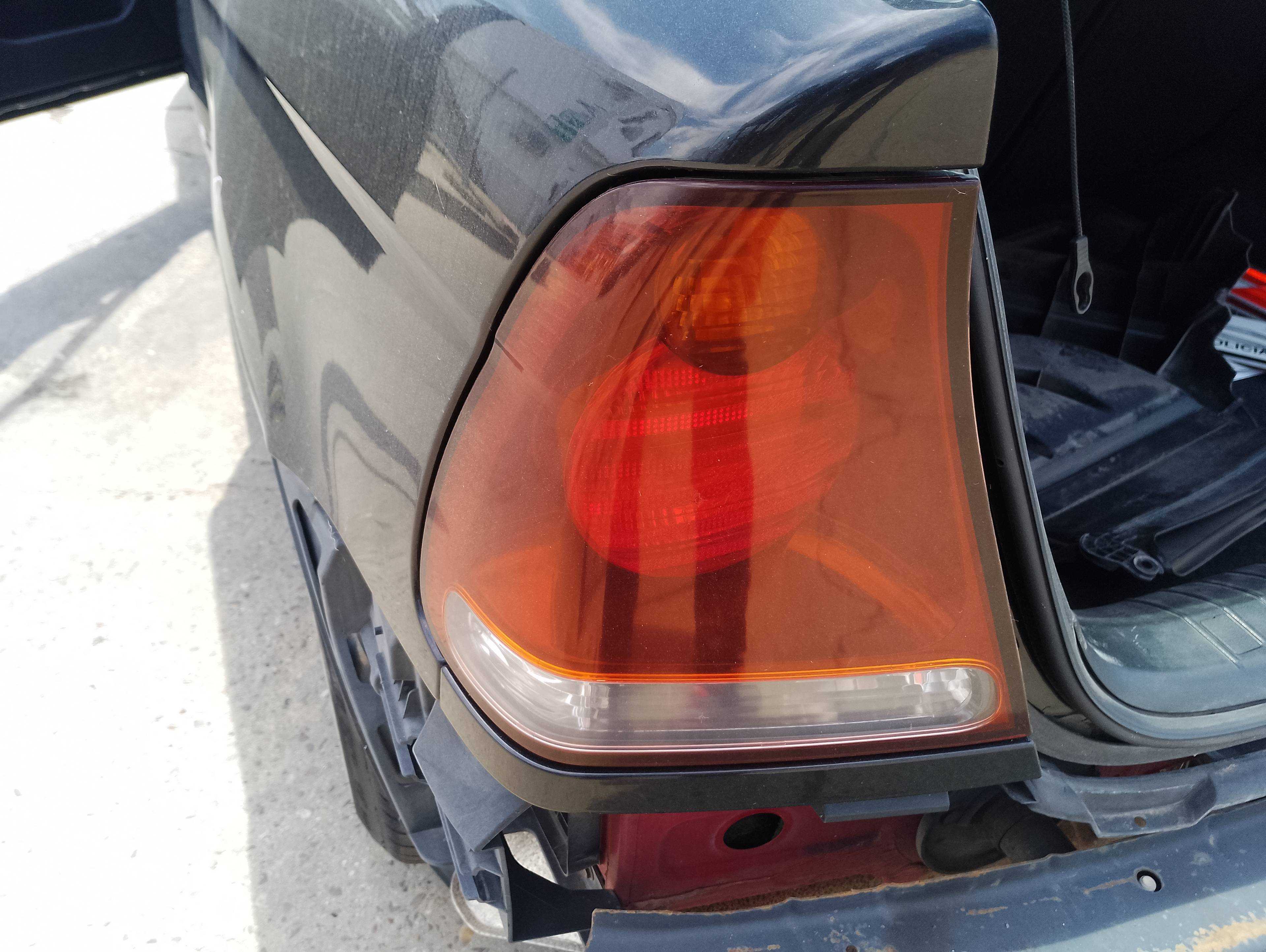 Recambio de piloto trasero izquierdo para bmw serie 3 compact (e46) 316ti referencia OEM IAM 63216927  