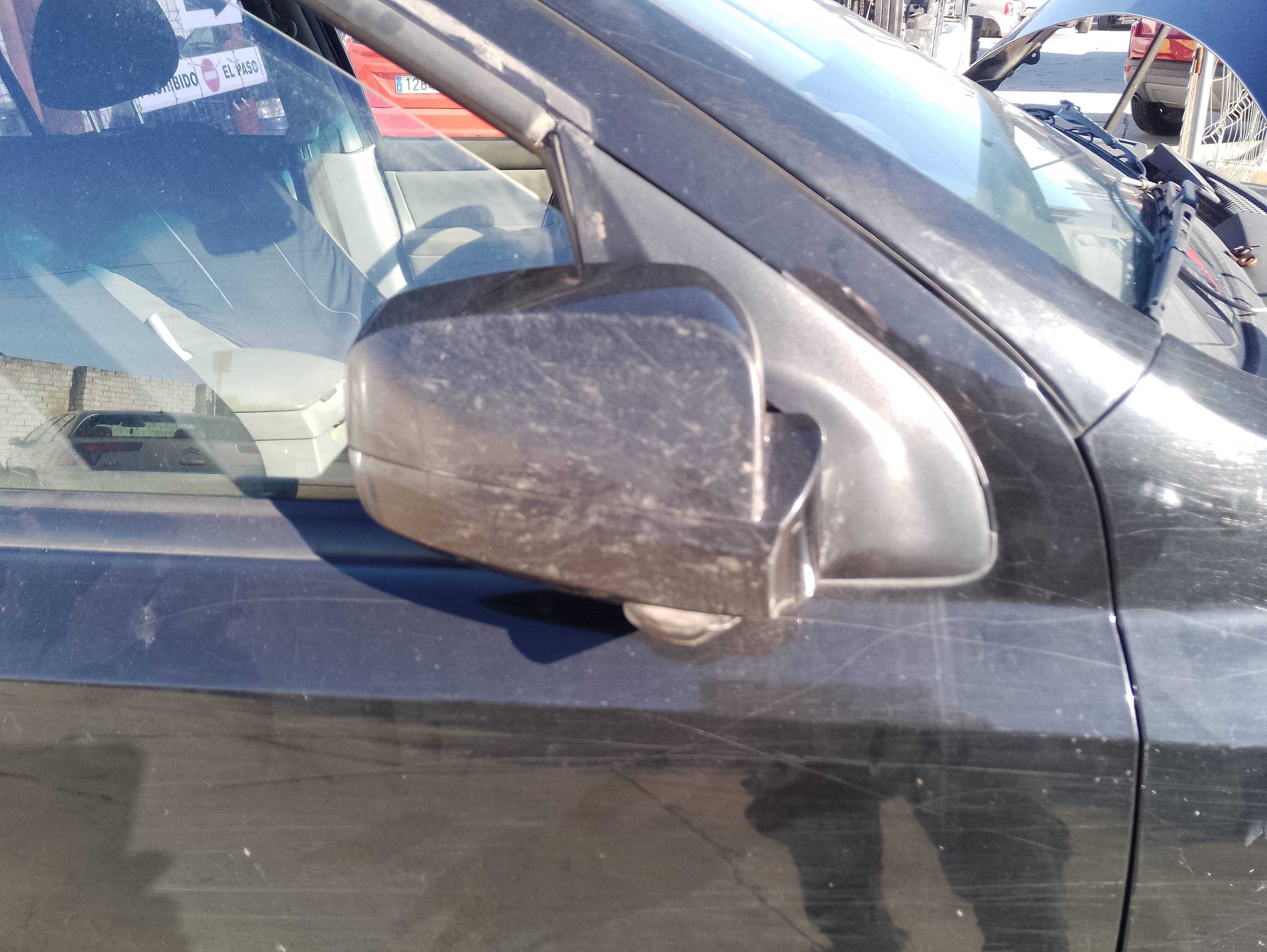 Recambio de retrovisor derecho para kia sorento 2.5 crdi active referencia OEM IAM   