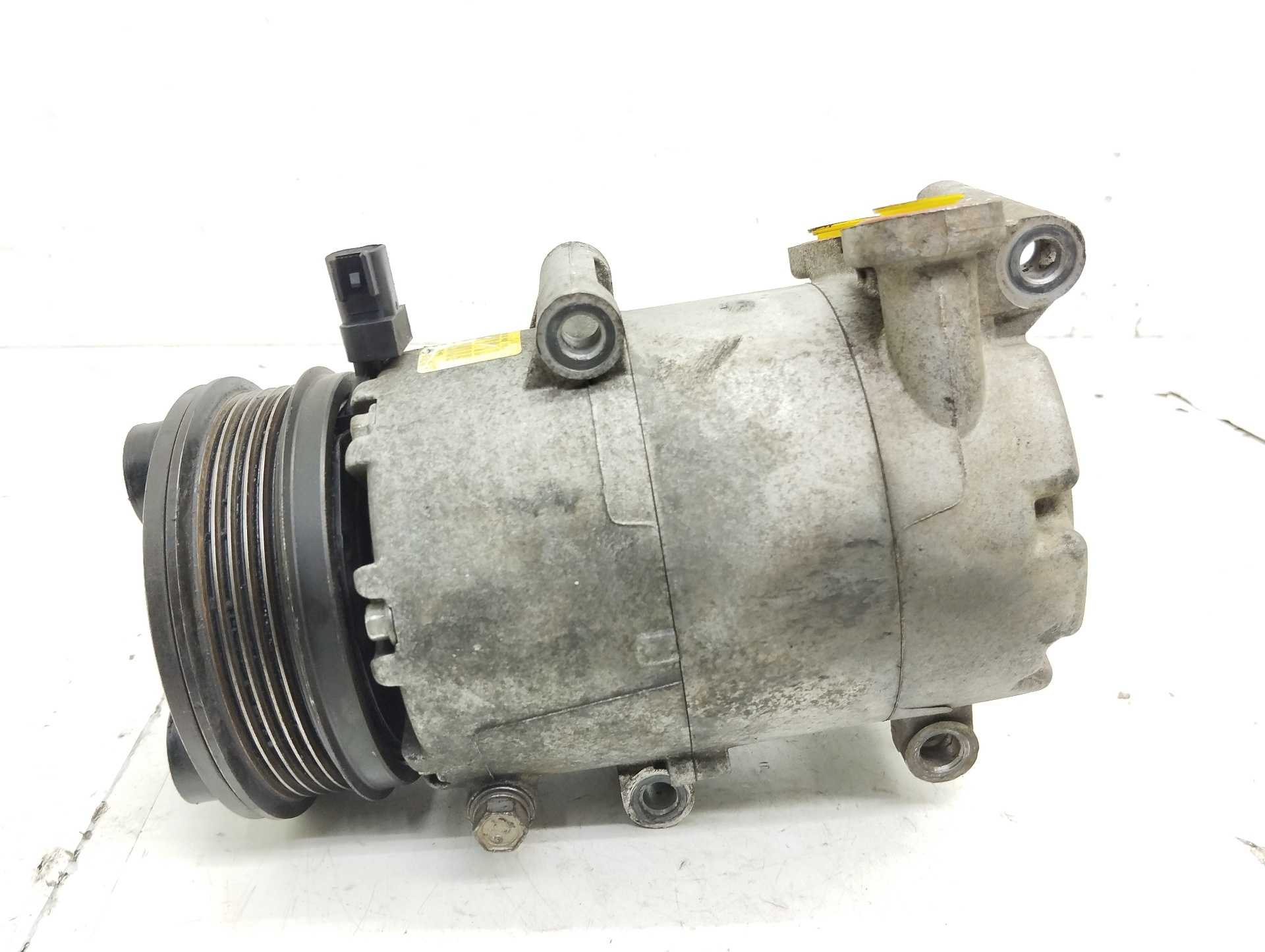 Recambio de compresor aire acondicionado para ford focus berlina (cap) ghia referencia OEM IAM  1744996 
