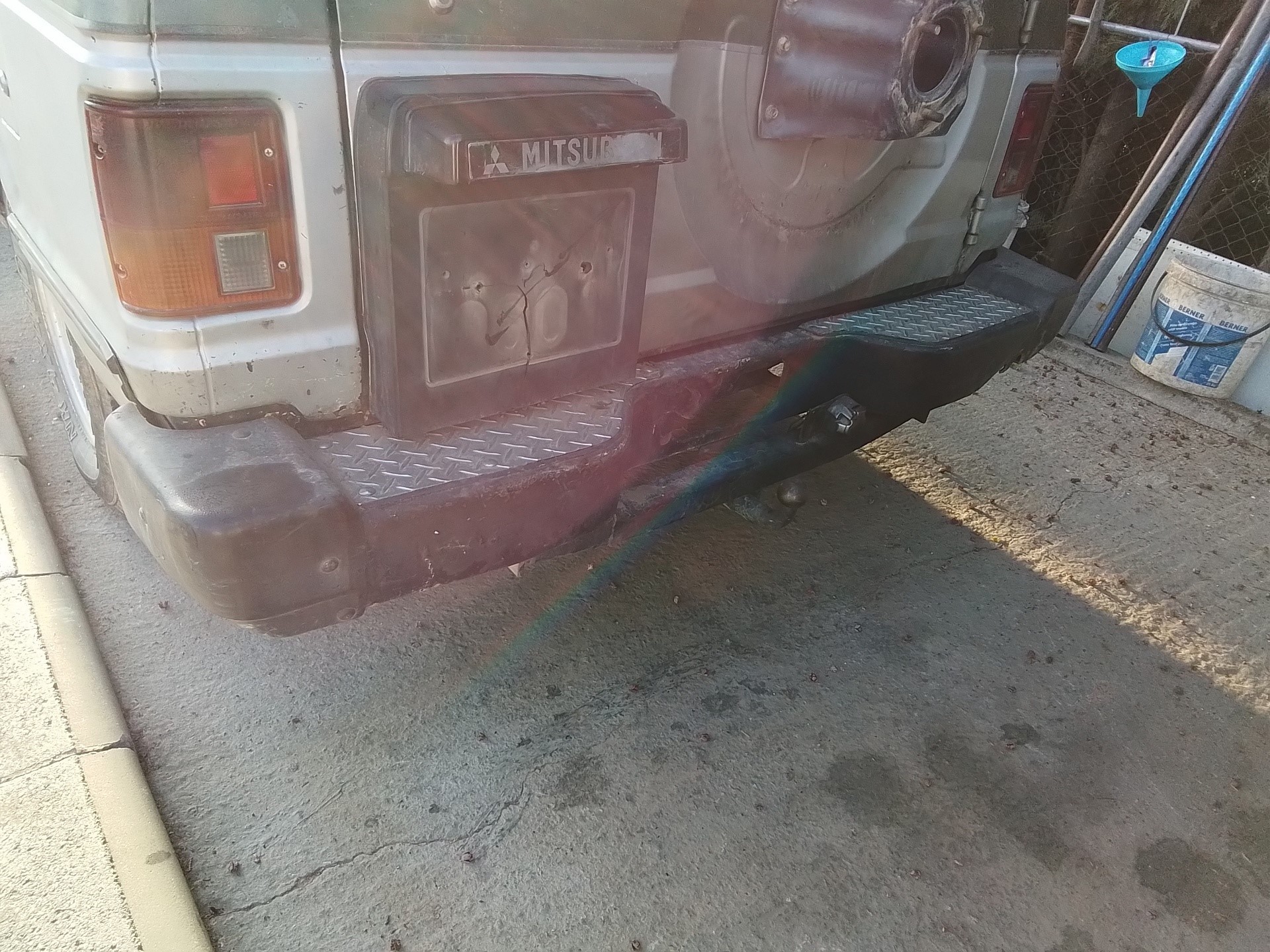 Recambio de paragolpes trasero para mitsubishi pajero 2.3 diesel referencia OEM IAM   