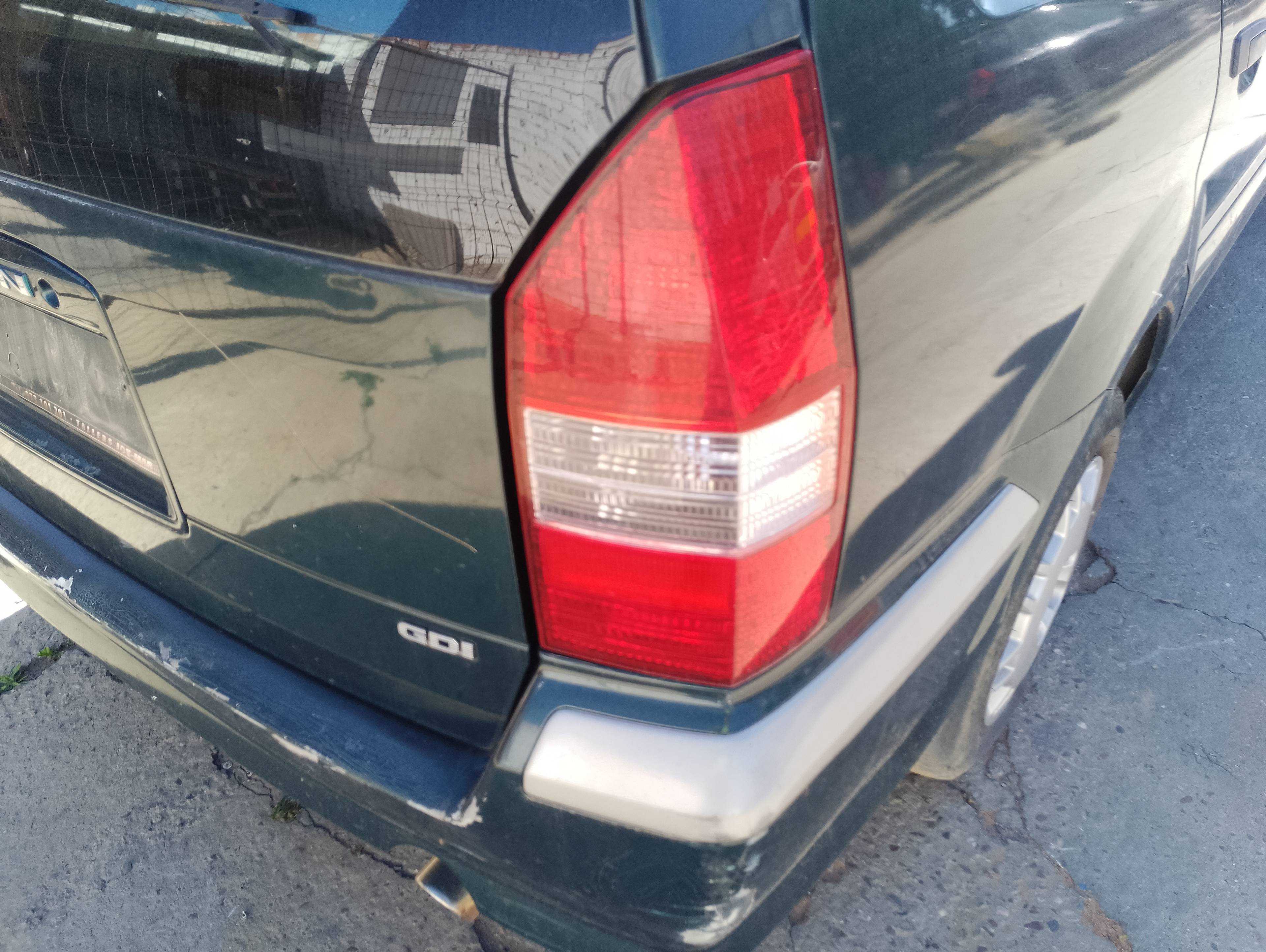 Recambio de piloto trasero derecho para mitsubishi space wagon (n80/n90) 2,4 glx referencia OEM IAM   