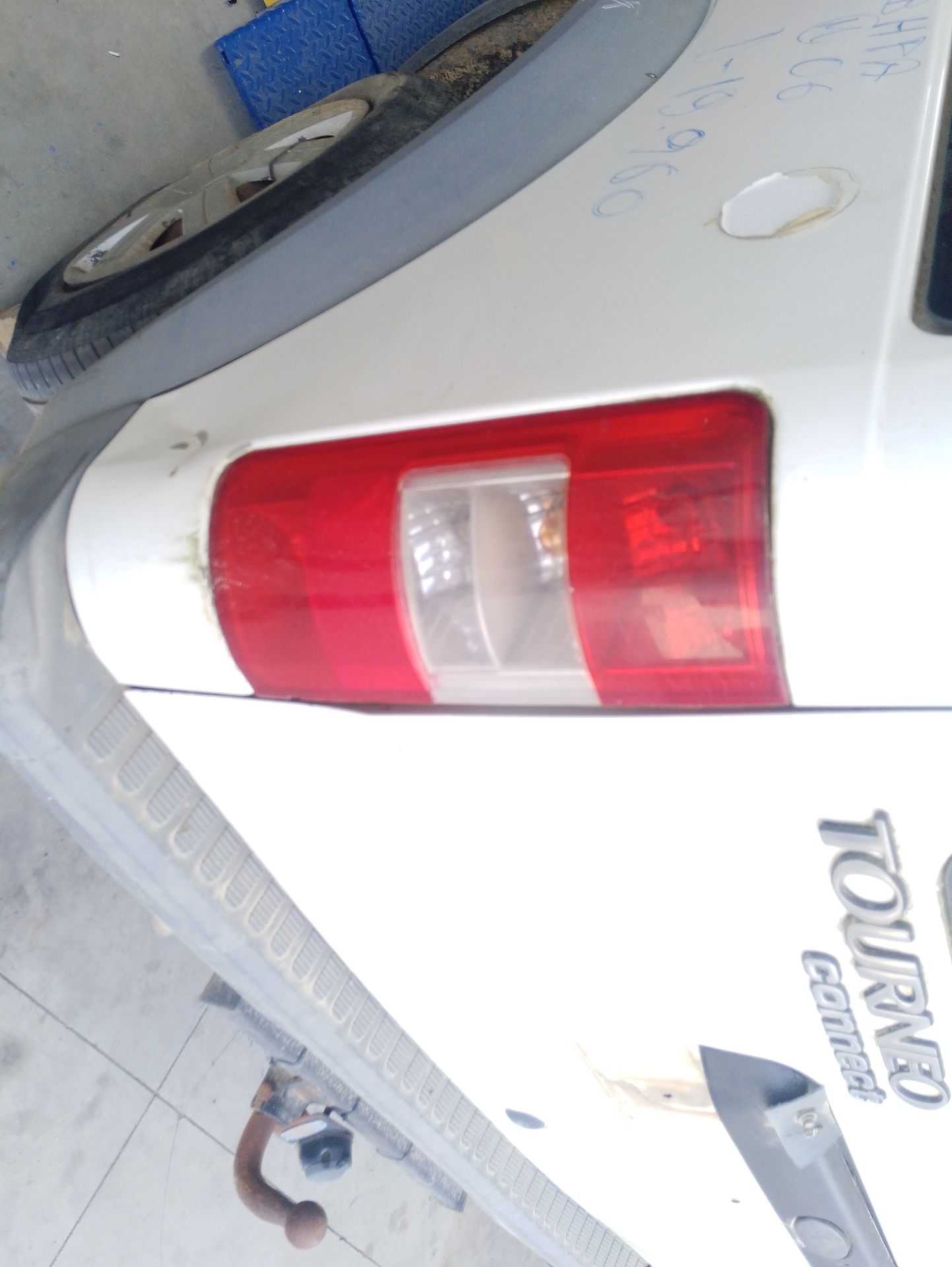 Recambio de piloto trasero izquierdo para ford tourneo connect 1.8 tdci /tddi /di referencia OEM IAM   