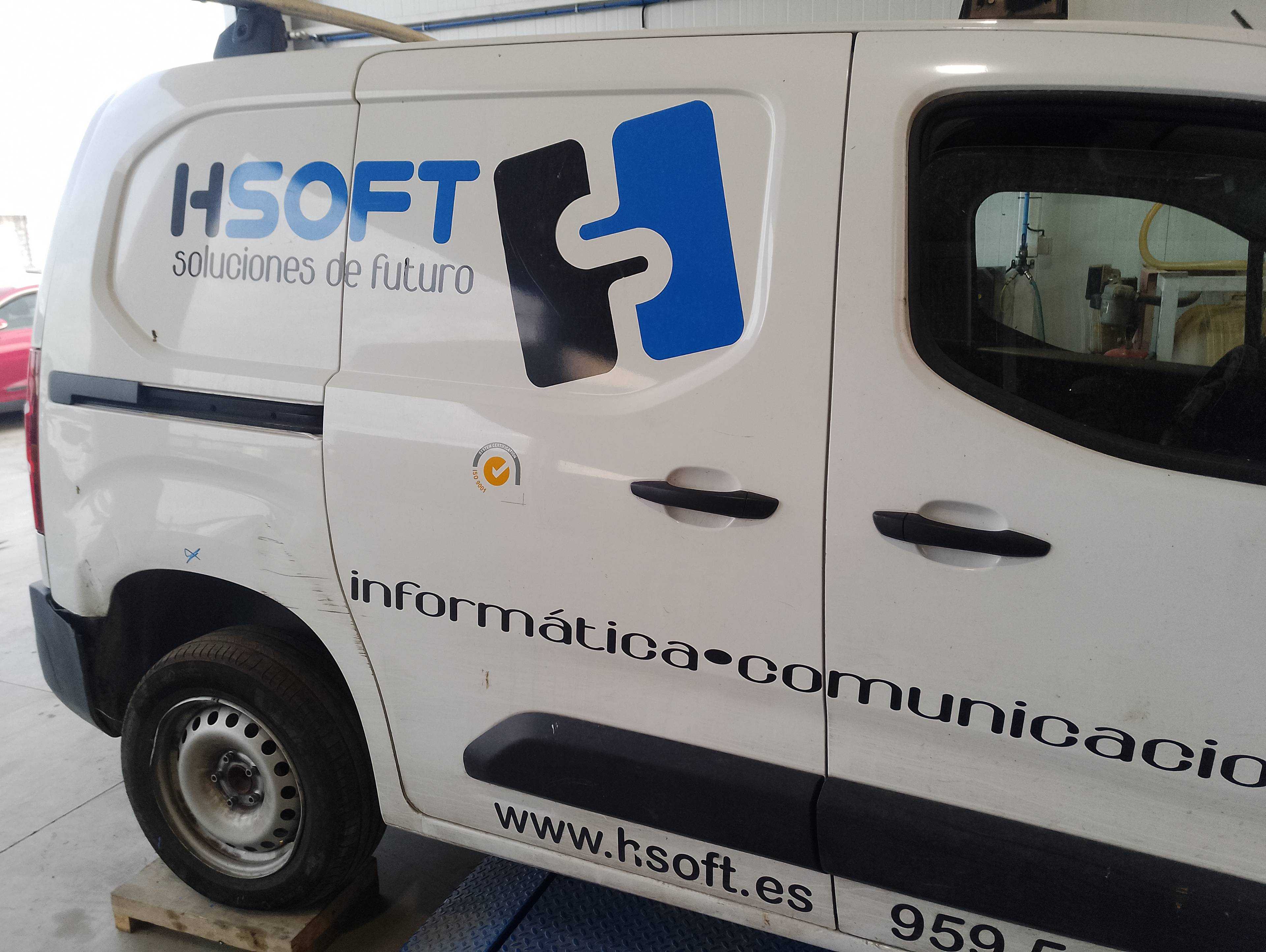 Recambio de puerta lateral corredera derecha para peugeot partner grip l1 referencia OEM IAM 9820425580  