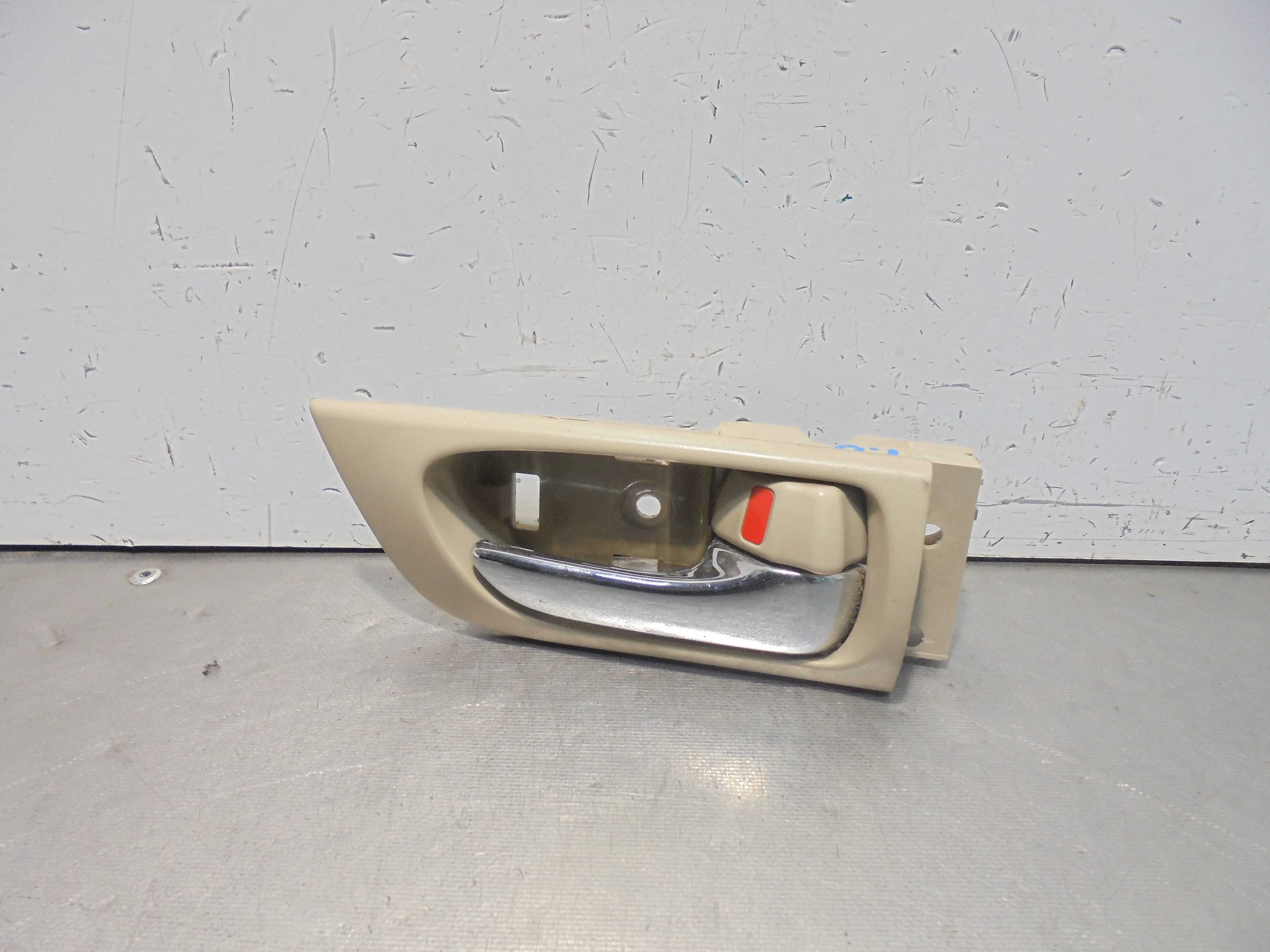 Recambio de maneta interior trasera derecha para toyota land cruiser (j12) 3.0 turbodiesel referencia OEM IAM 69273494W0  