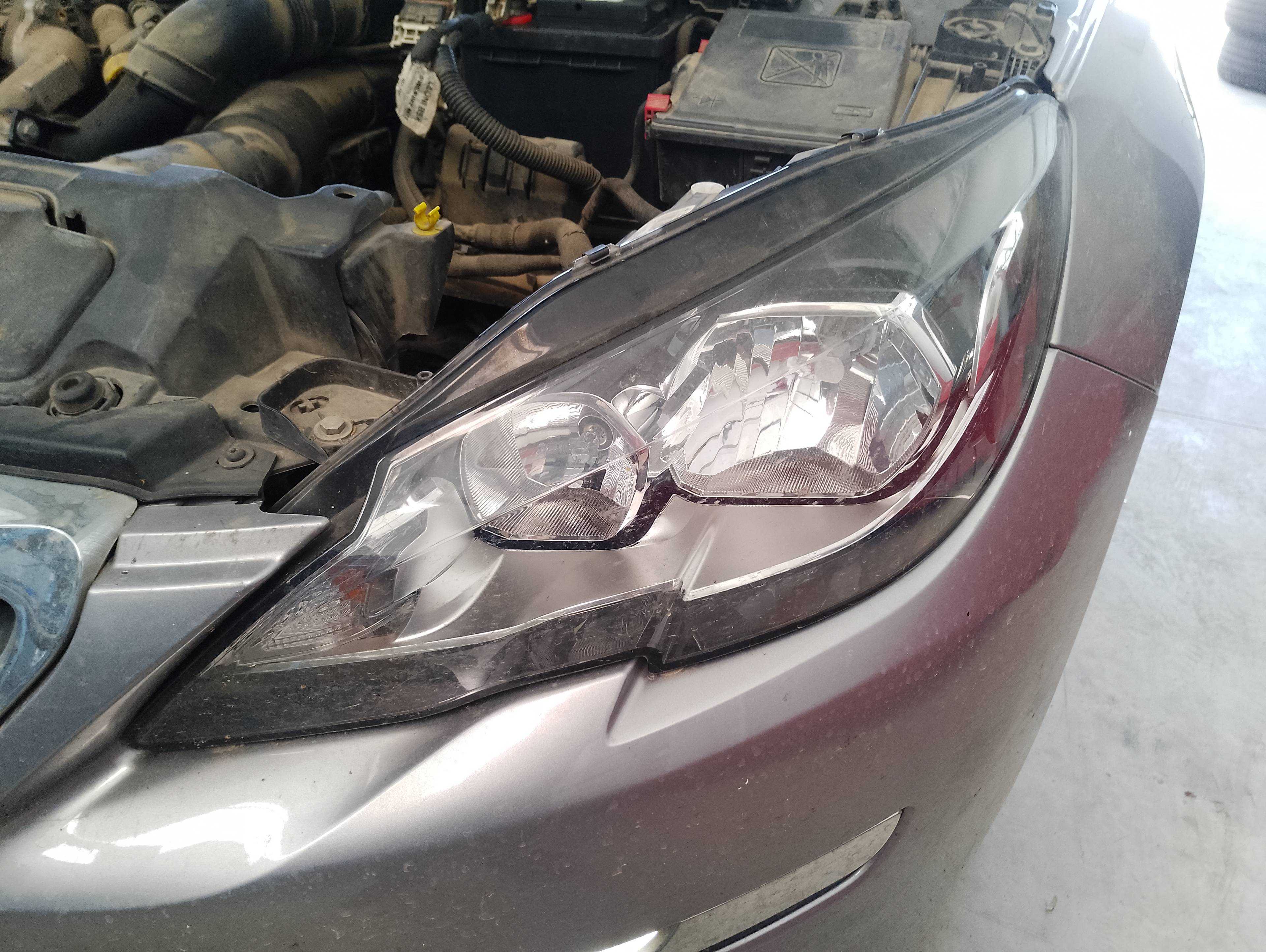 Recambio de faro izquierdo para peugeot 308 active referencia OEM IAM 030128720300  