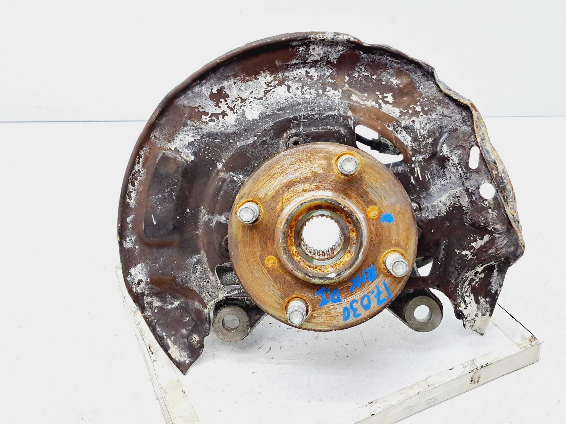 Recambio de mangueta delantera izquierda para toyota yaris 1.4 turbodiesel cat referencia OEM IAM   