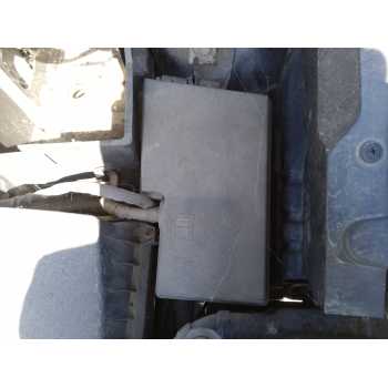 CAJA RELES / FUSIBLES 