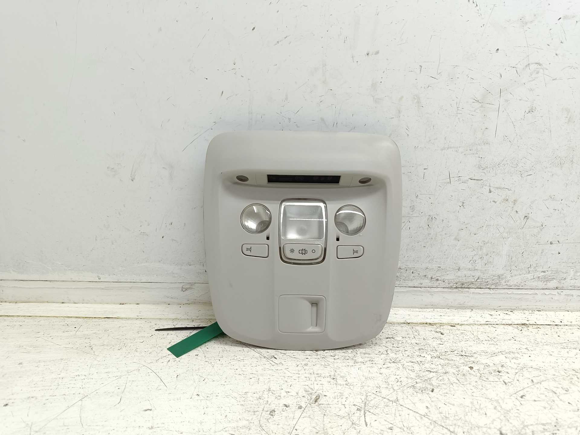 Recambio de luz interior para opel vivaro furgón l express referencia OEM IAM 96887290BJ  