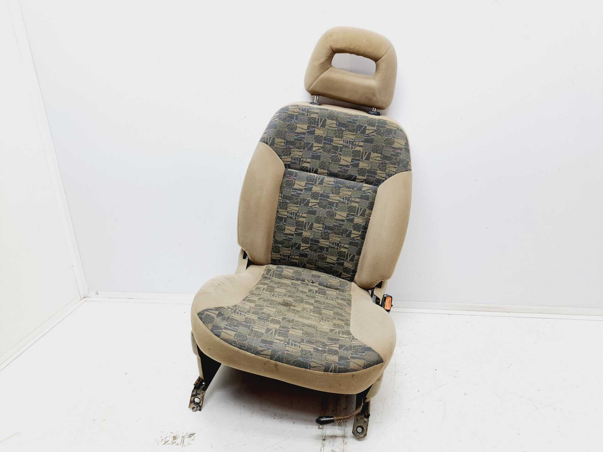 Recambio de asiento delantero derecho para nissan terrano/terrano.ii (r20) aventura referencia OEM IAM   