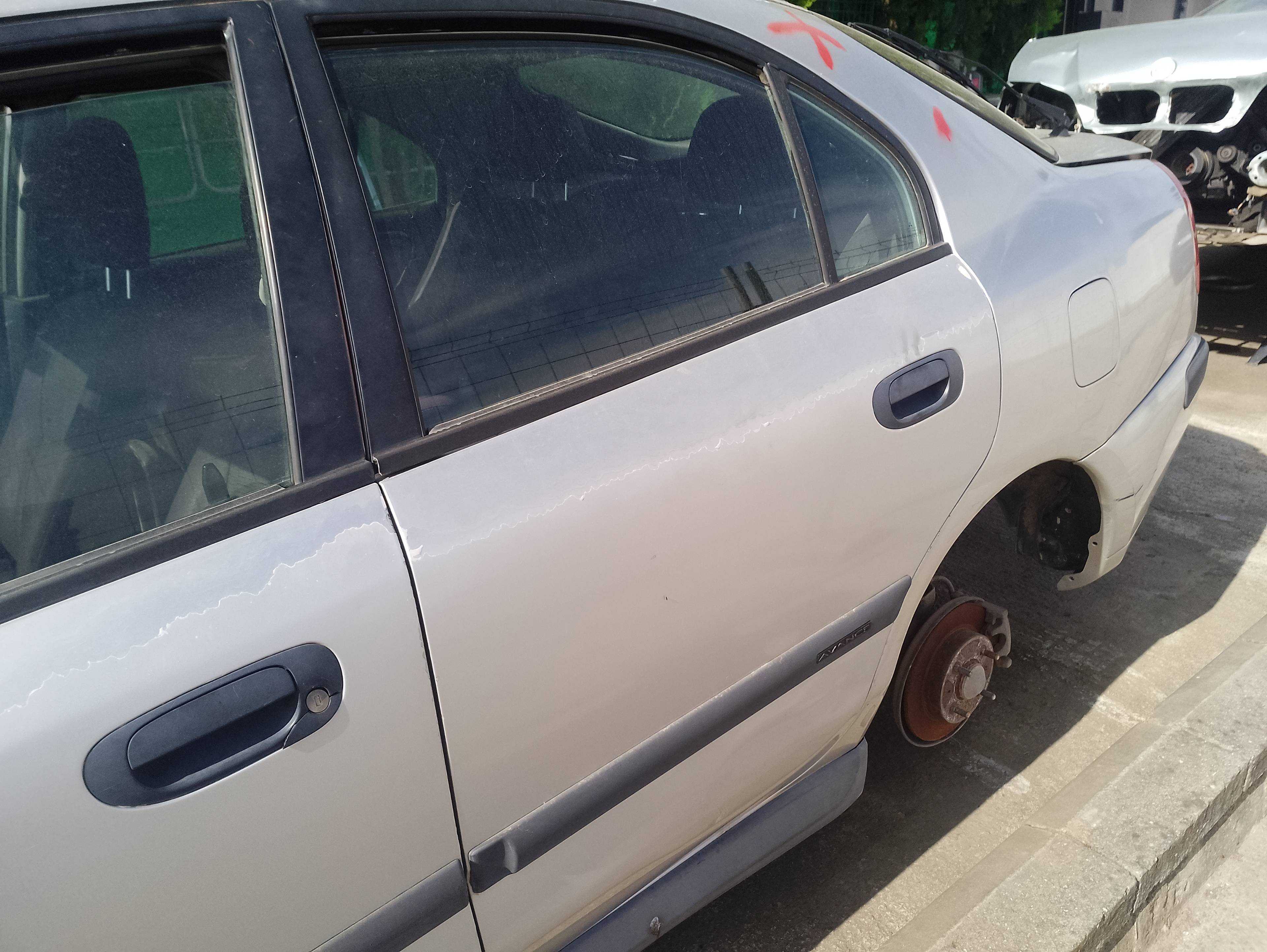 Recambio de puerta trasera izquierda para mitsubishi carisma berlina 5 (da0) 1900 di-d avance referencia OEM IAM   