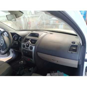 SALPICADERO 681002765R 