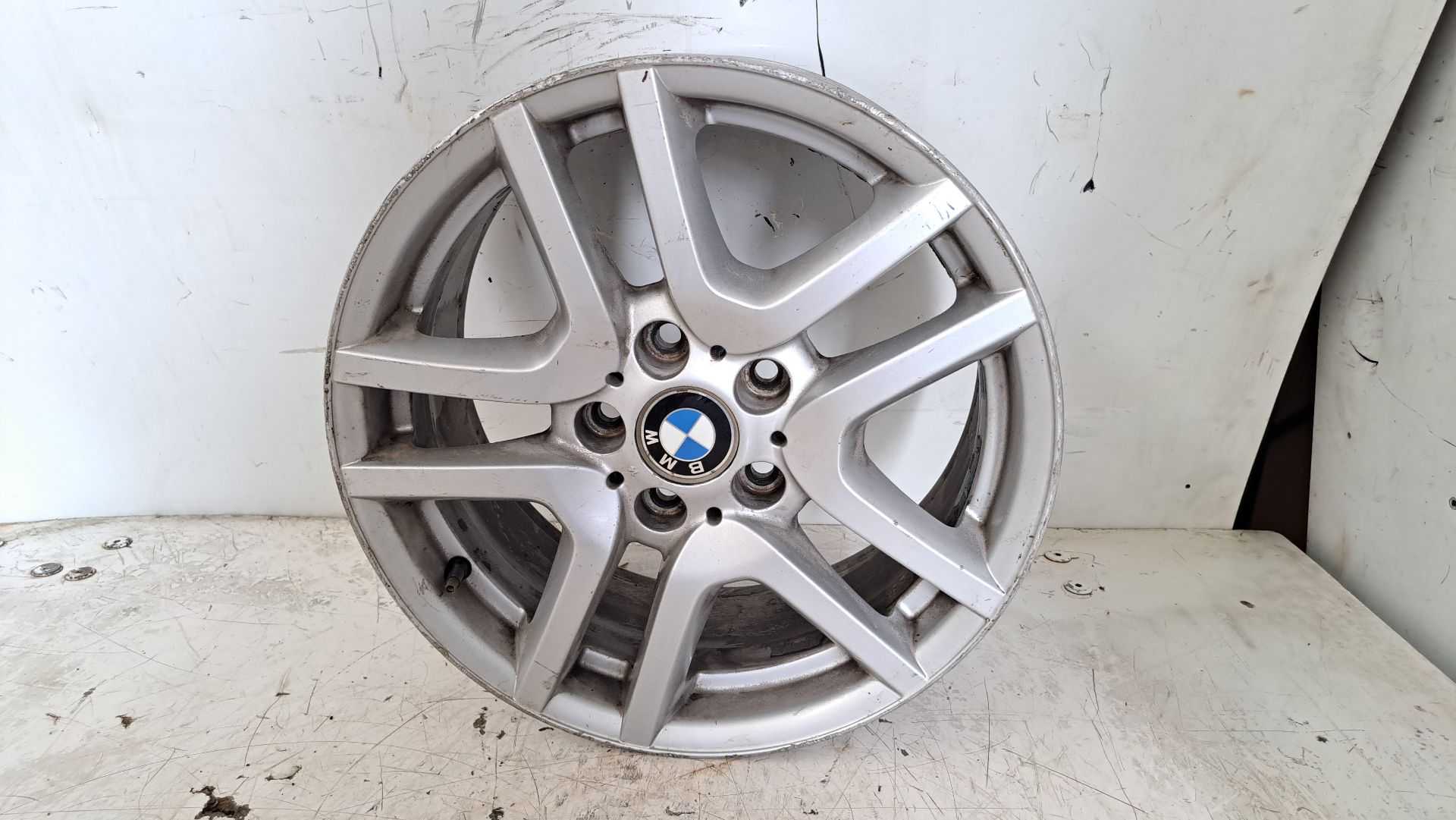 Recambio de llanta para bmw serie 5 berlina (e39) m5 referencia OEM IAM r17 676192914 