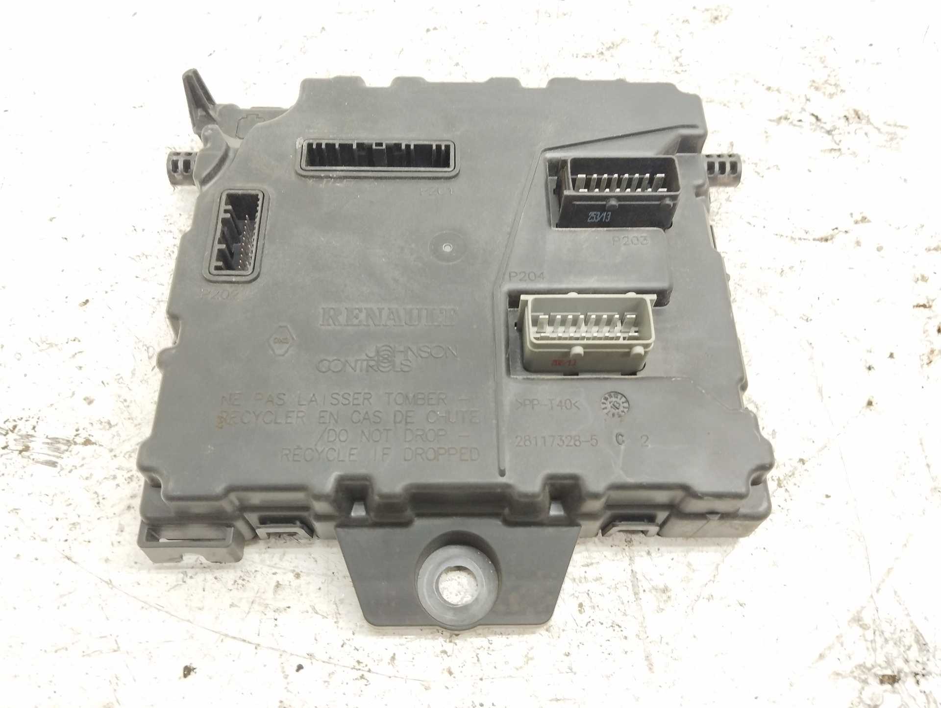 Recambio de centralita bcm para renault kangoo expression referencia OEM IAM 284B15323R  