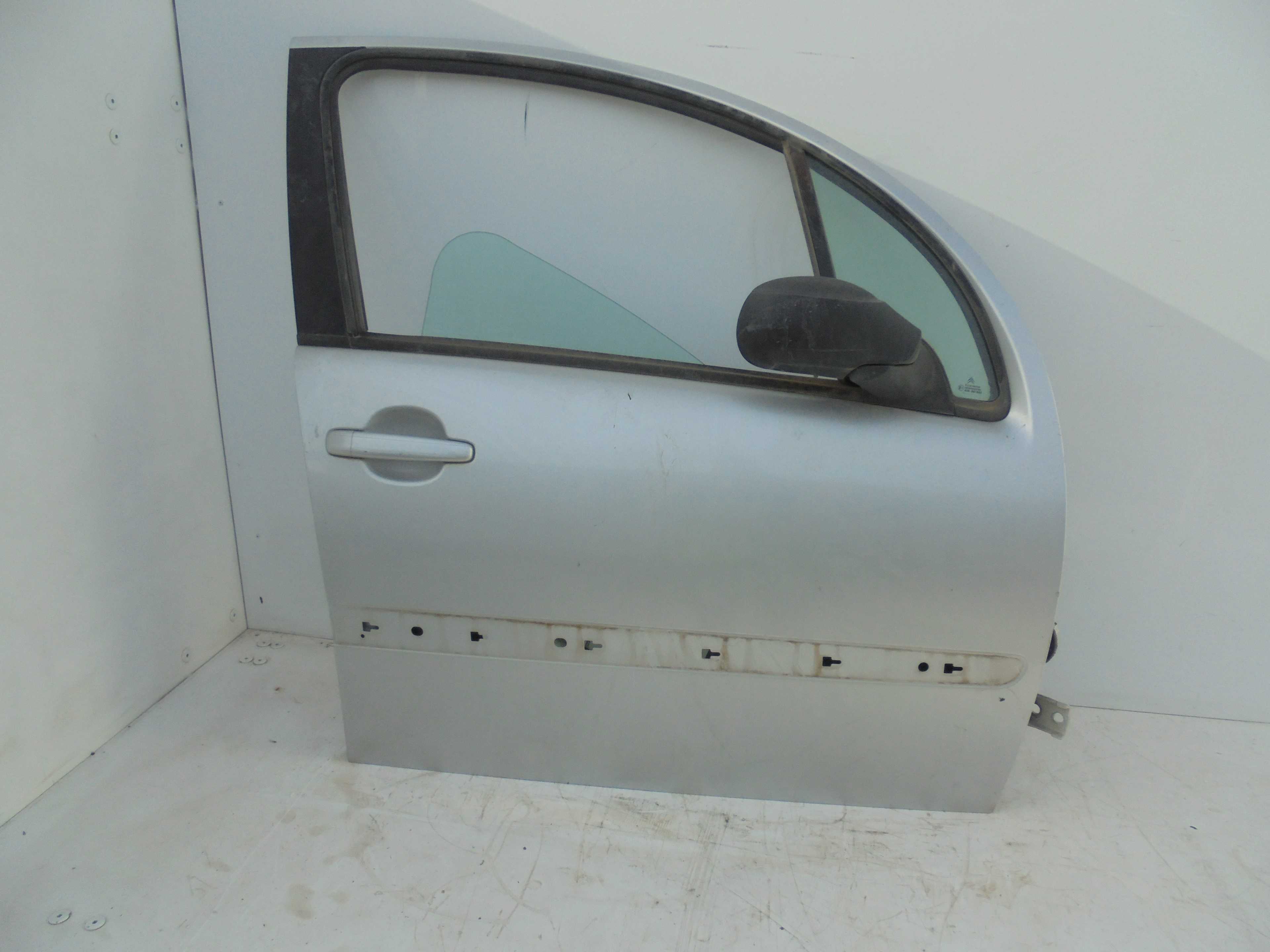 Recambio de puerta delantera derecha para citroën c3 1.4 exclusive referencia OEM IAM   