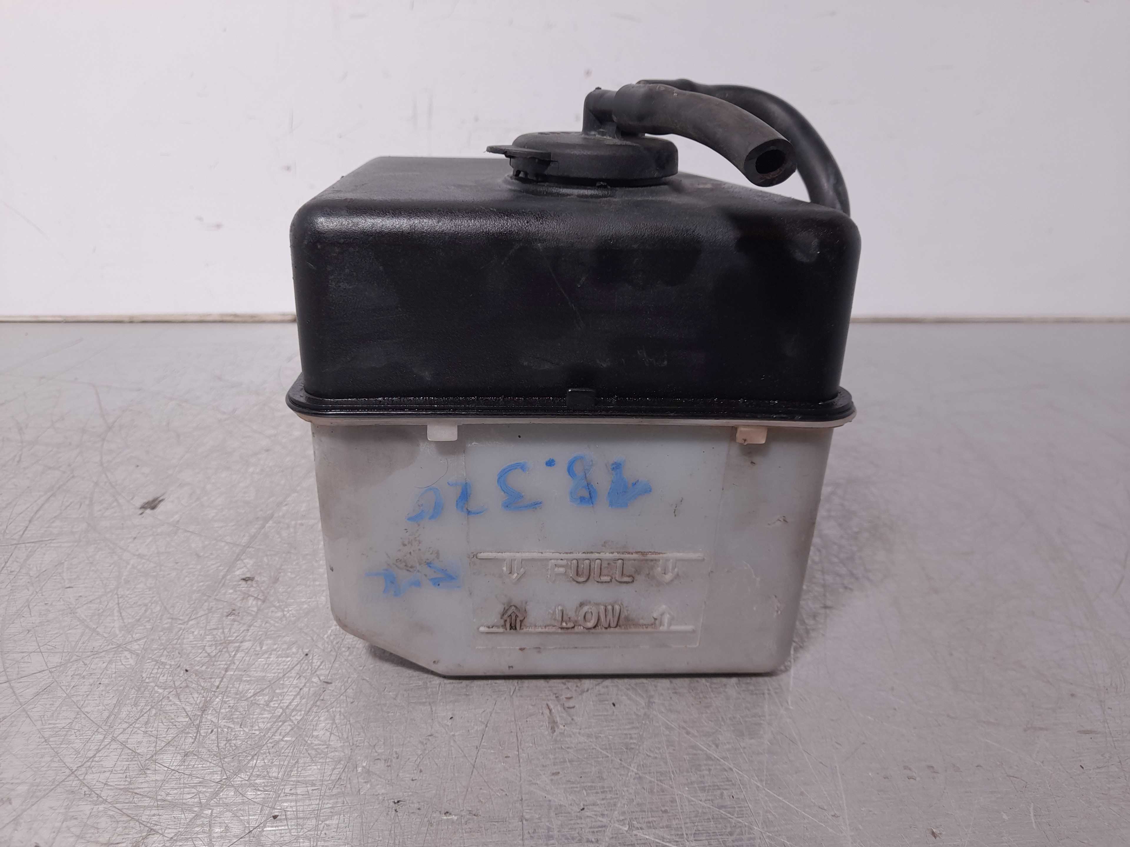 Recambio de deposito expansion para hyundai terracan (hp) 2.9 crdi cat referencia OEM IAM 25440H1301  